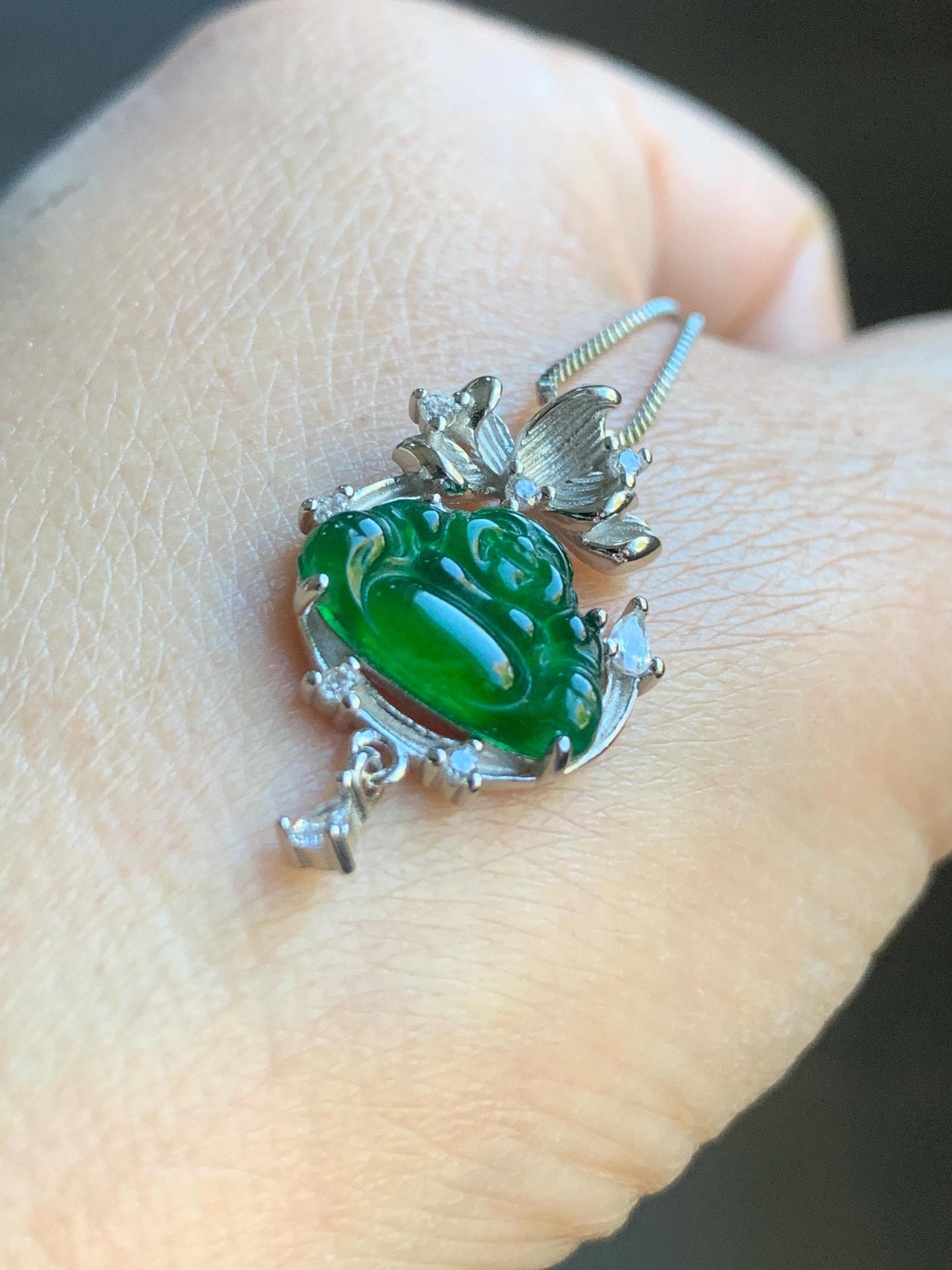 Petite Natural Guatemalan Icy Translucent Vibrant Green Jadeite Carved Buddha Pendant Sterling Silver 天然冰危绿翡翠佛公镶嵌吊坠 LFG910