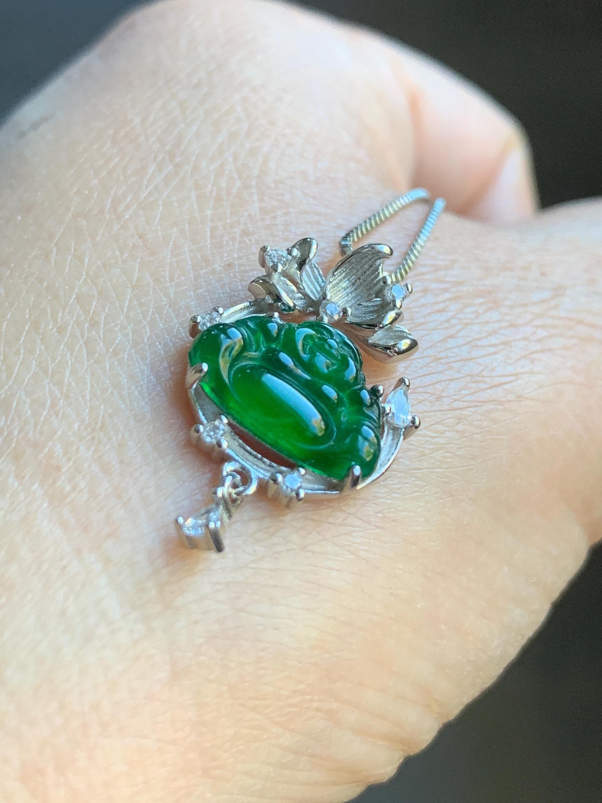 Petite Natural Guatemalan Icy Translucent Vibrant Green Jadeite Carved Buddha Pendant Sterling Silver 天然冰危绿翡翠佛公镶嵌吊坠 LFG910