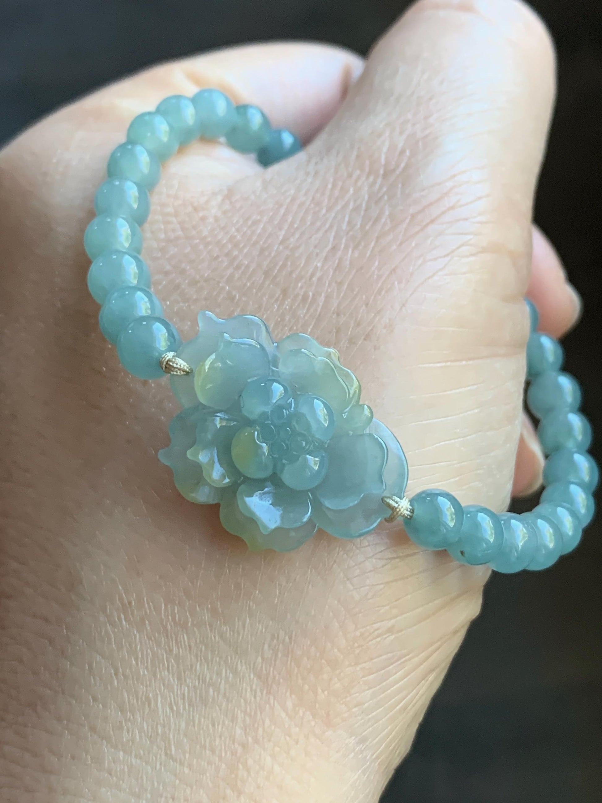 Natural Guatemalan Icy Translucent Gelatinous Light Dusty Blue Yellow Marbled Jadeite Lotus Flower Beaded Bracelet 6.75” 天然冰危淡蓝加黄翡翠莲花淡蓝珠手串