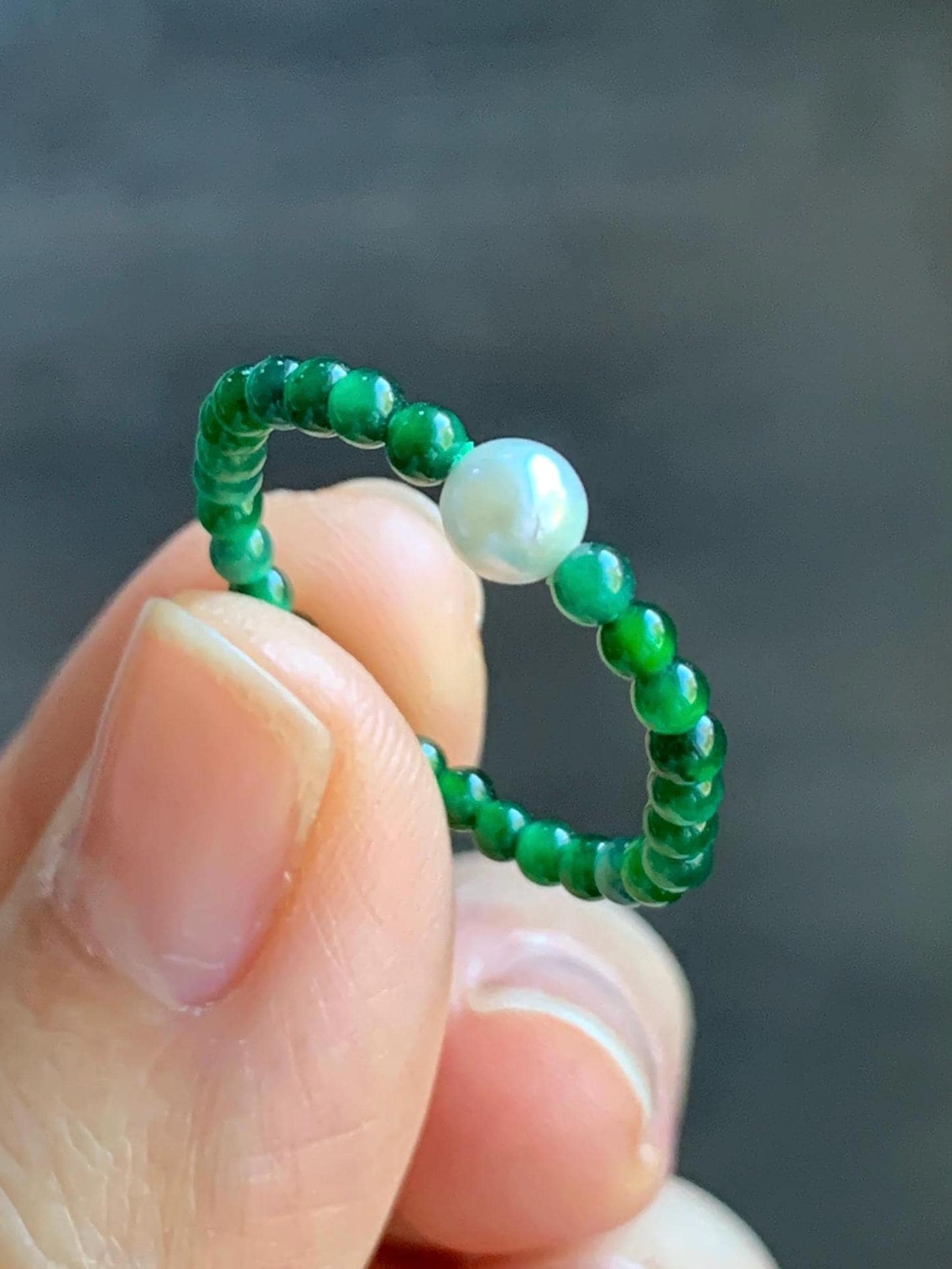 Natural Guatemalan Icy Translucent Vibrant Green Jadeite Petite Beads Natural Akoya Pearl Beaded Band Ring Size 8.5 US 天然冰危绿翡翠小珠天然日本海水珍珠戒圈