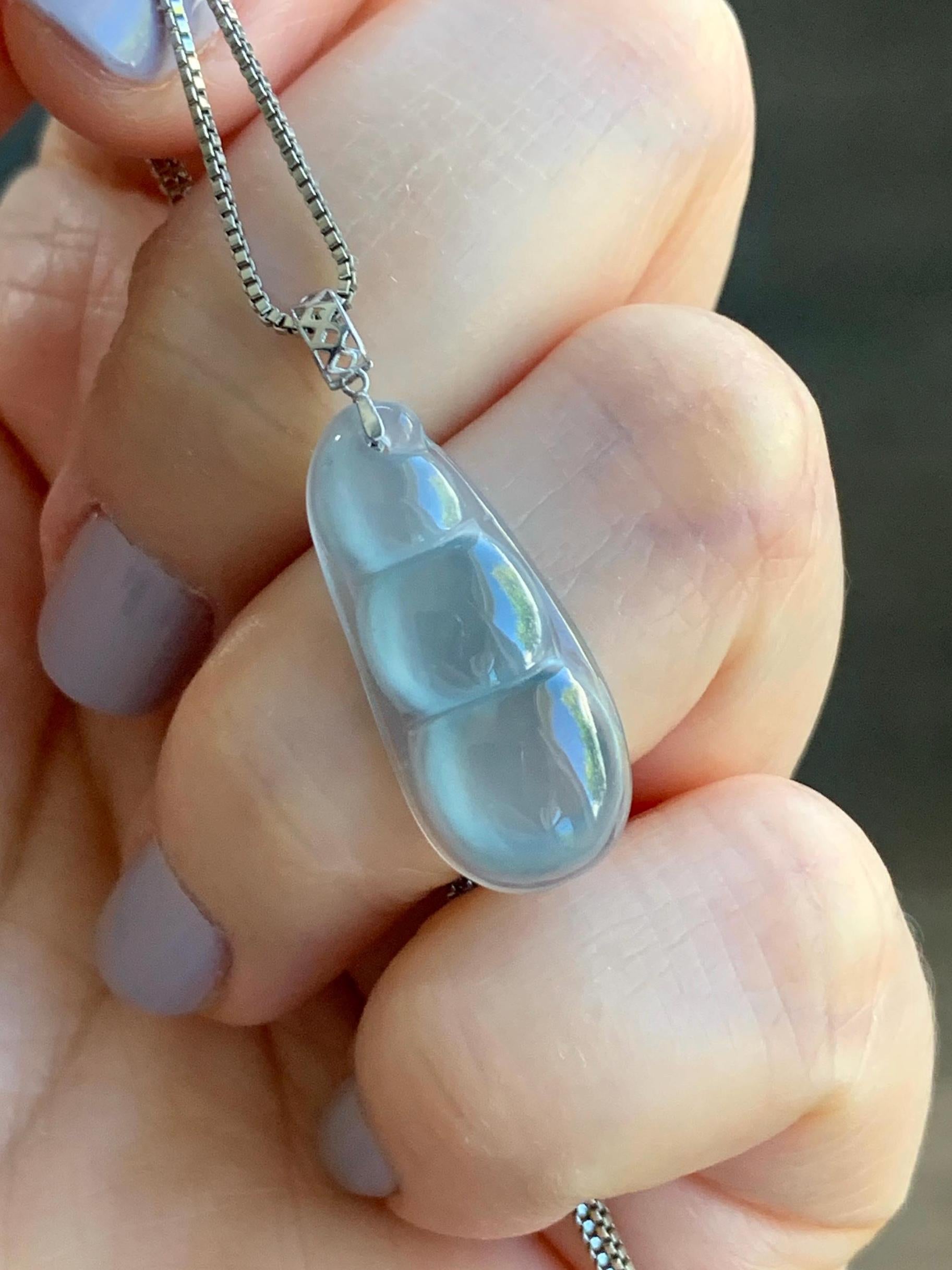 Natural Guatemalan Icy Highly Translucent Gelatinous Light Blue Jadeite Carved Peapod Pendant 18K White Gold 天然冰危浅蓝起光翡翠福豆镶嵌吊坠