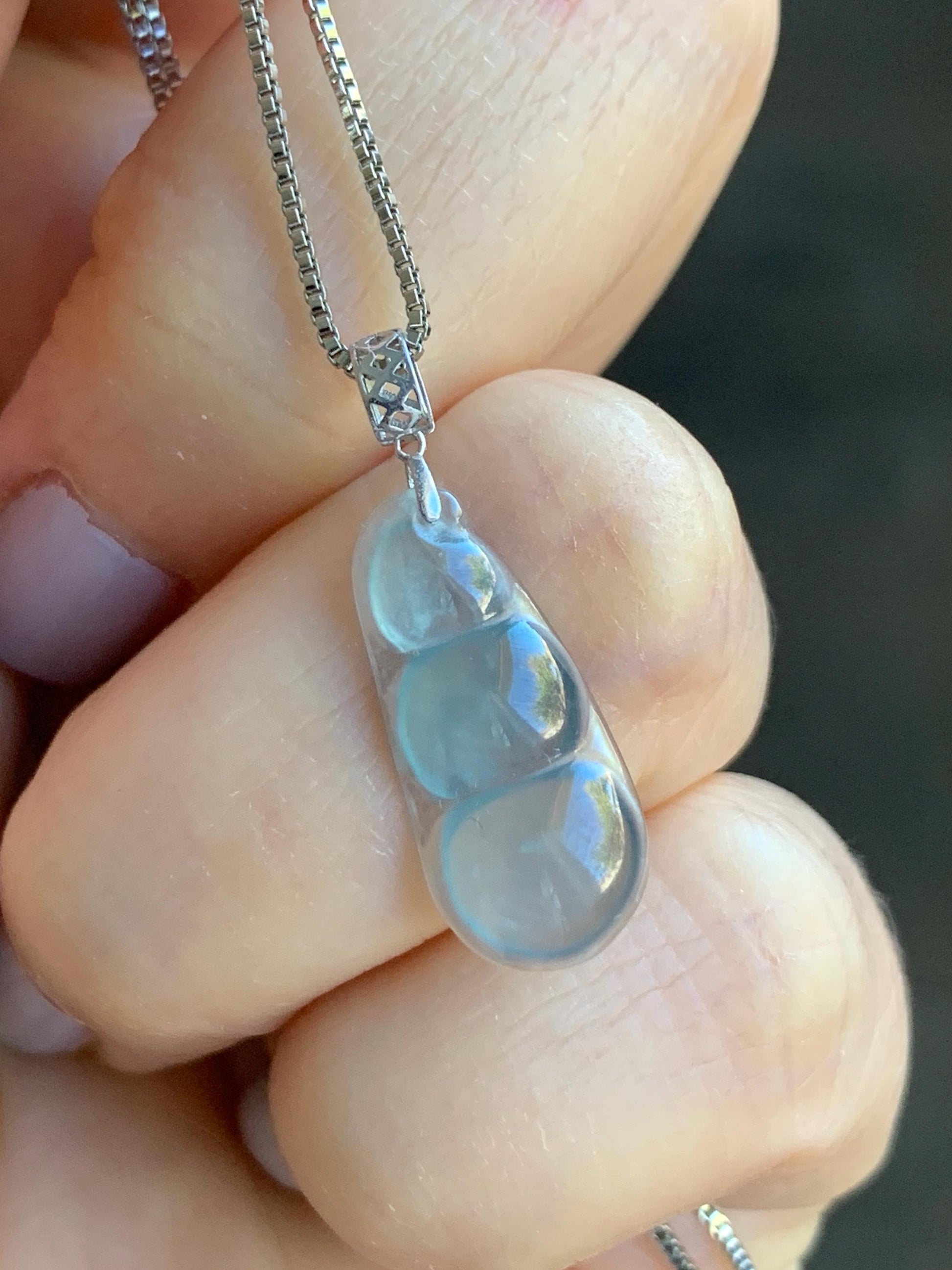 Petite Natural Guatemalan Icy Highly Translucent Gelatinous Light Blue Jadeite Carved Peapod Pendant 18K White Gold 天然冰危浅蓝起光翡翠福豆镶嵌吊坠 XDD712A