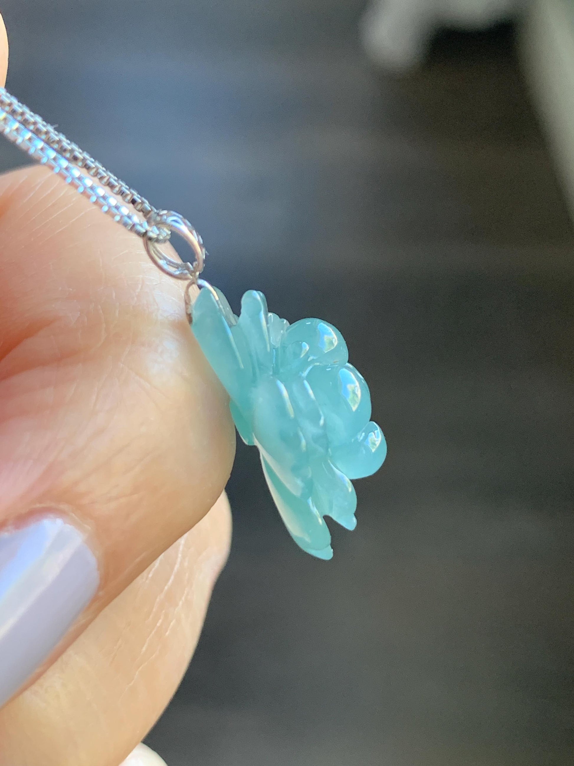 Natural Guatemalan Icy Highly Translucent Teal Blue Jadeite Lotus Flower Pendant 18K White Gold 4g 天然冰危蓝翡翠莲花镶嵌吊坠 DLH620D