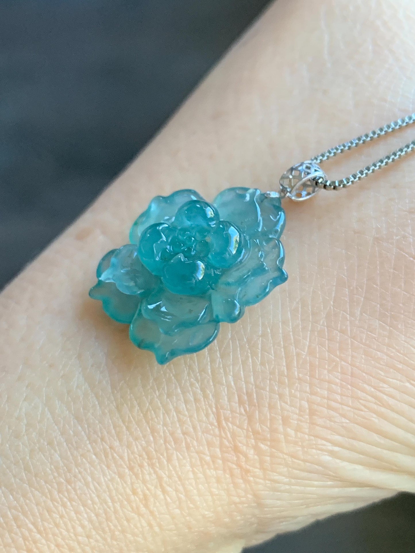 Natural Guatemalan Icy Highly Translucent Teal Blue Jadeite Lotus Flower Pendant 18K White Gold 3g 天然冰危蓝翡翠莲花镶嵌吊坠 DLH620C