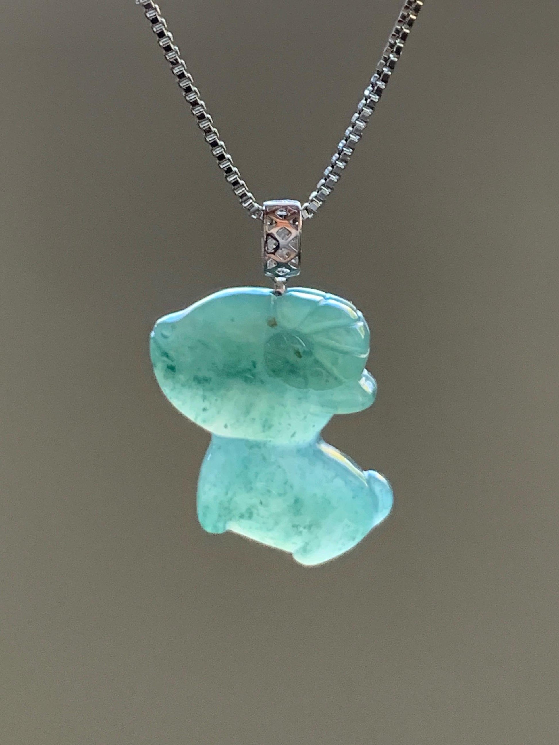 Natural Guatemalan Icy Translucent Gelatinous Teal Green Jadeite Baby Sheep Ram Pendant 18K White Gold 2g 天然冰胶危蓝绿翡翠小羊镶嵌吊坠 XDW72A