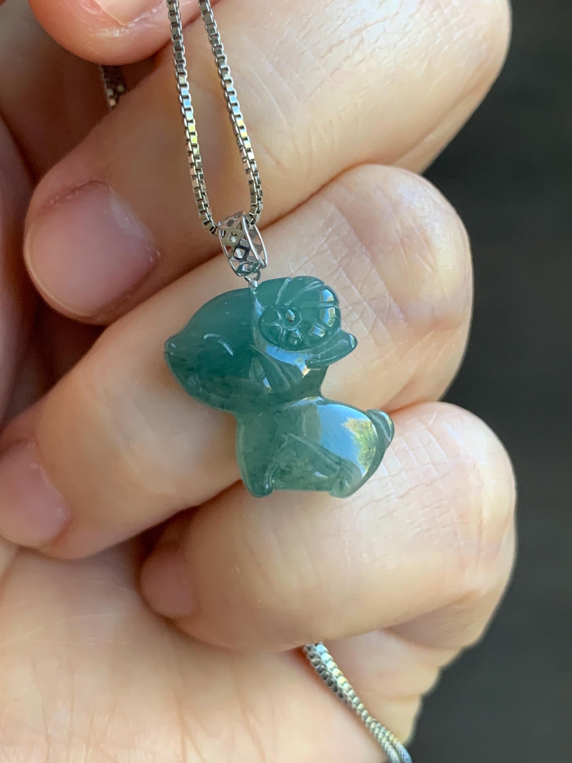 Natural Guatemalan Icy Translucent Gelatinous Teal Green Jadeite Baby Sheep Ram Pendant 18K White Gold 2g 天然冰胶危蓝绿翡翠小羊镶嵌吊坠 XDW72A