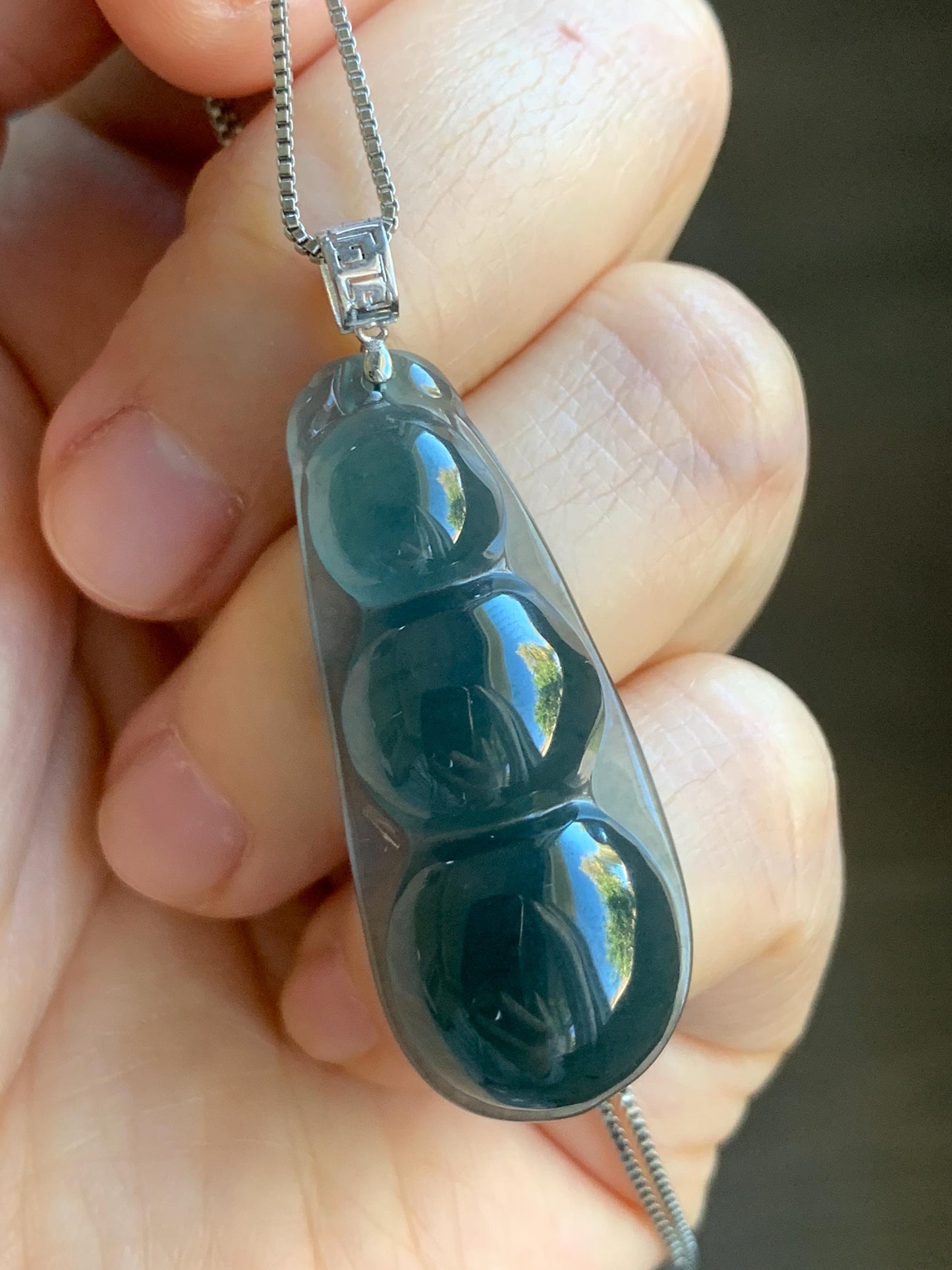 Large Natural Guatemalan Icy Translucent Dark Teal Blue Jadeite Large Peapod Pendant 18K White Gold 6g 天然冰危深蓝翡翠福豆镶嵌吊坠 SLD67B