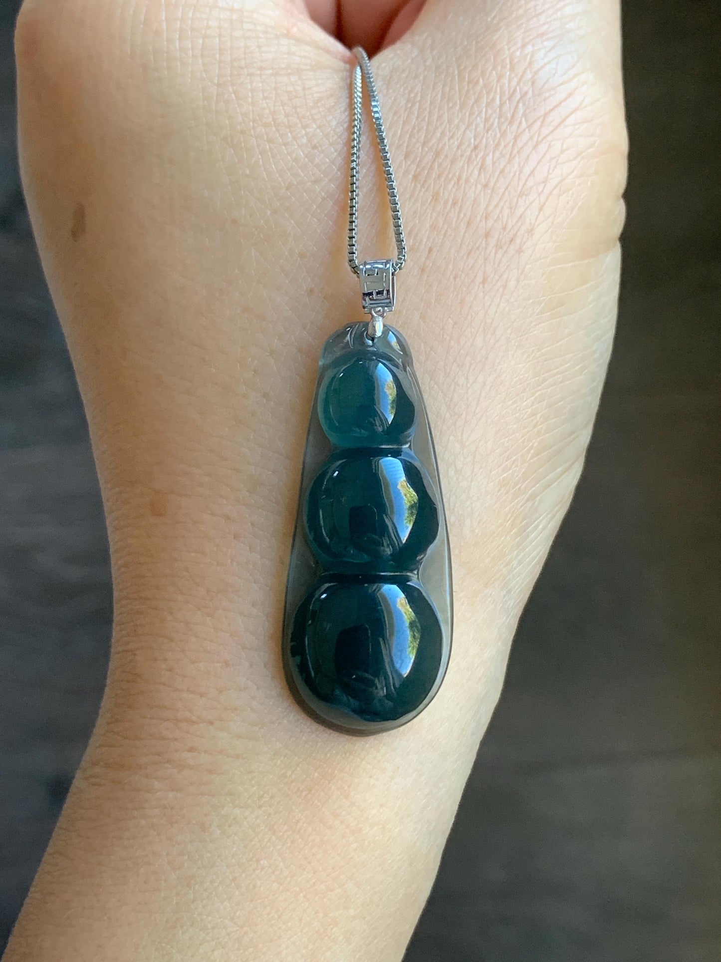 Large Natural Guatemalan Icy Translucent Dark Teal Blue Jadeite Large Peapod Pendant 18K White Gold 6g 天然冰危深蓝翡翠福豆镶嵌吊坠 SLD67B