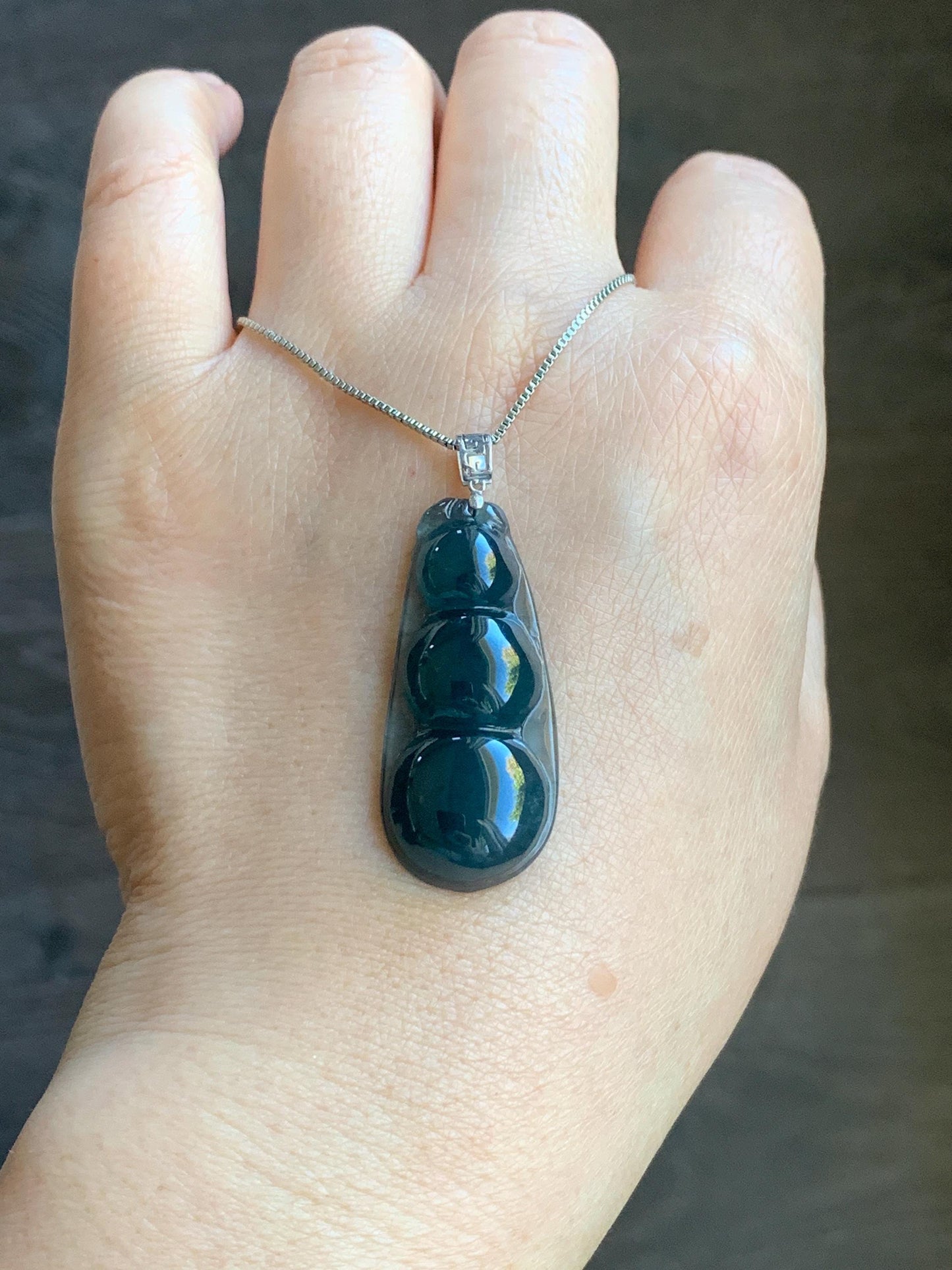 Large Natural Guatemalan Icy Translucent Dark Teal Blue Jadeite Large Peapod Pendant 18K White Gold 5g 天然冰危深蓝翡翠福豆镶嵌吊坠 SLD67A