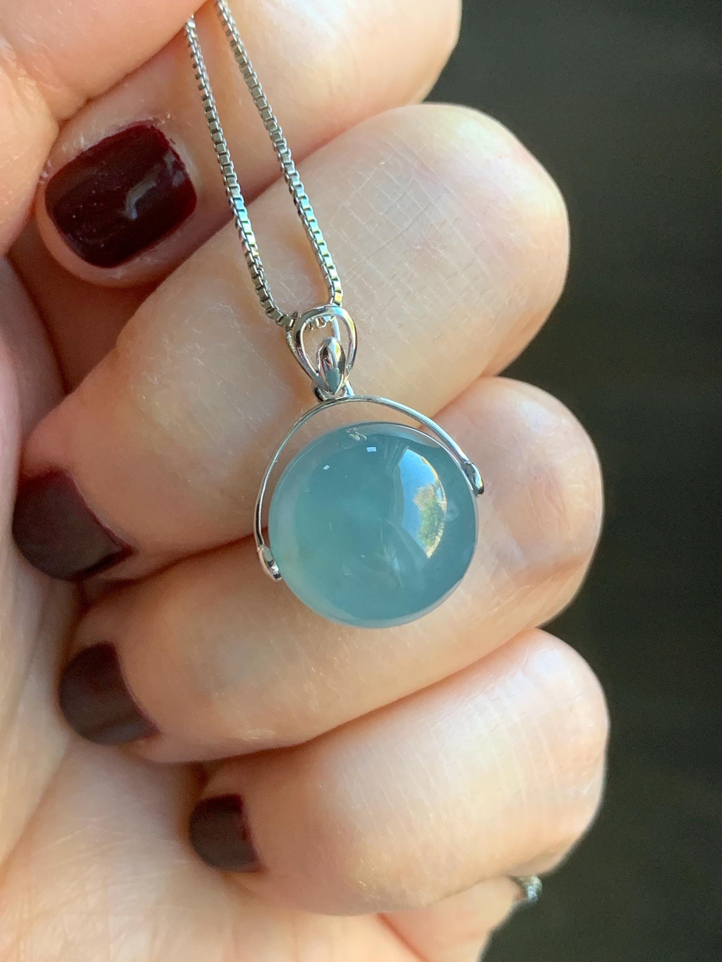 Certified Natural Guatemalan Icy Highly Translucent Gelatinous Blue Jadeite Sphere Bead Spinner Pendant 18K White Gold 天然冰危蓝翡翠单珠镶嵌吊坠 3028