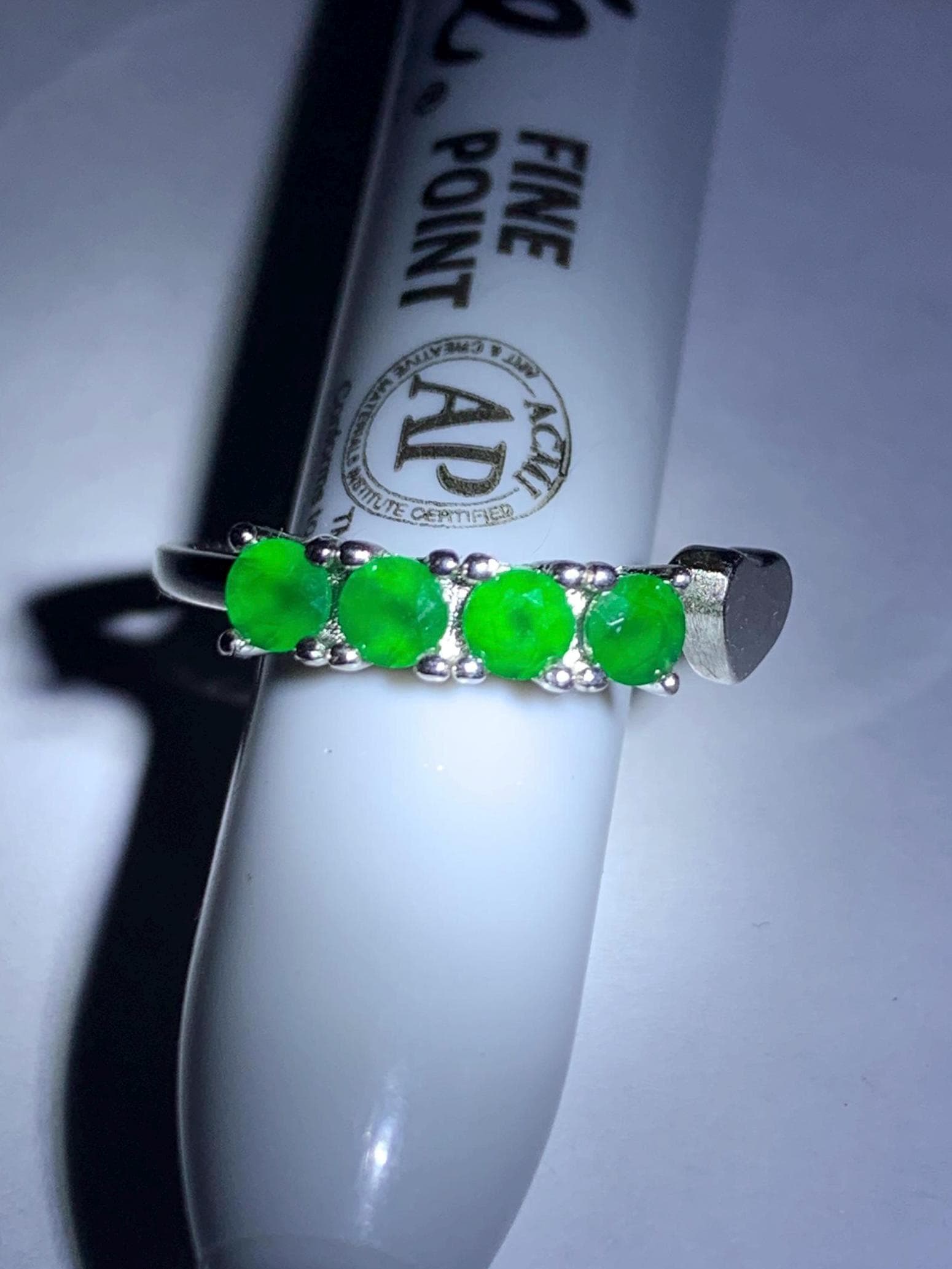 Natural Guatemalan Icy Translucent Vibrant Green 4-Stone Jadeite Diamond Faceted Open Band Ring Size 6 US Sterling Silver 天然冰危绿钻石翡翠镶嵌开口排戒