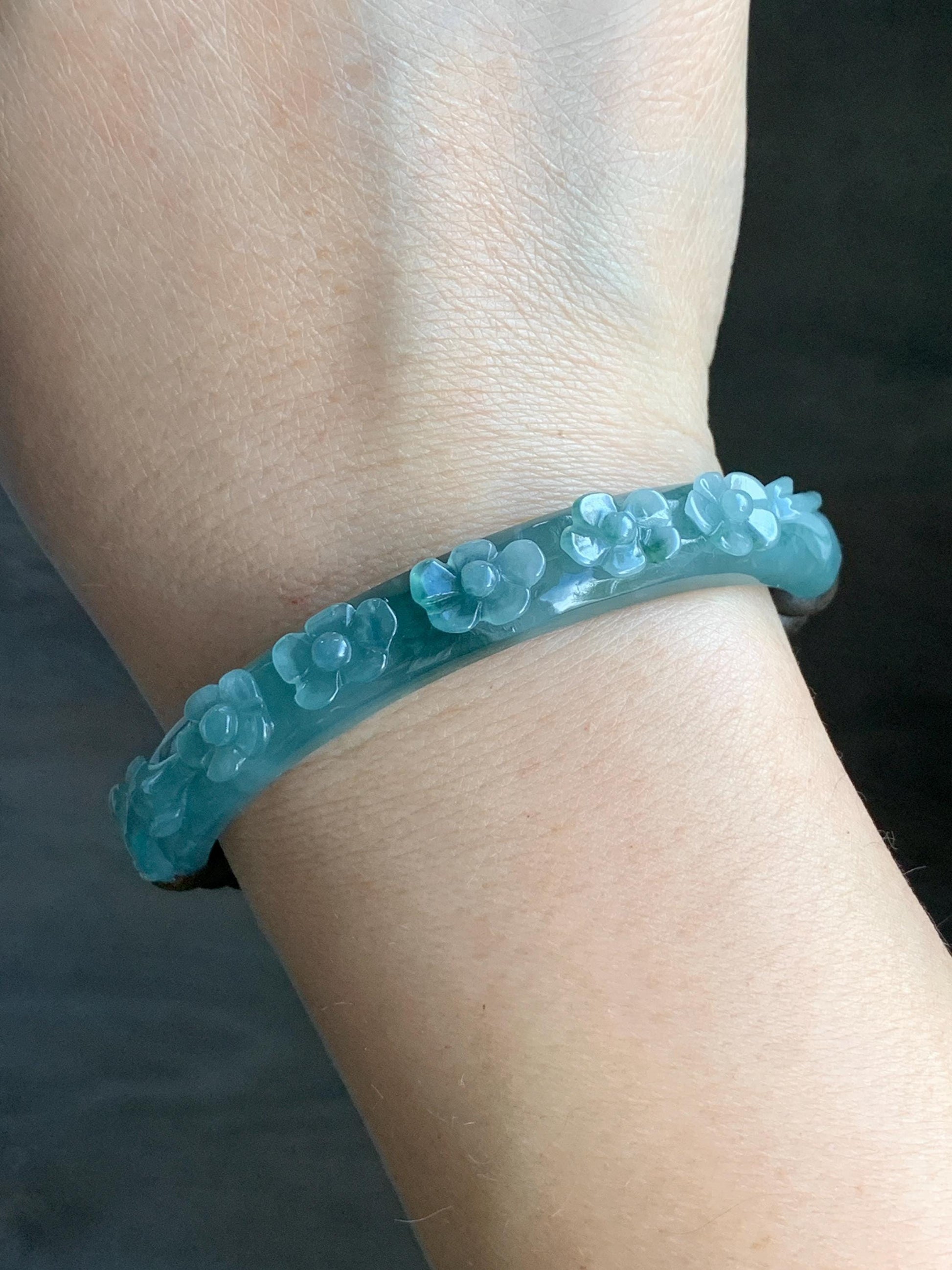 Natural Guatemalan Icy Translucent Teal Blue Jadeite Carved Cherry Blossom Cuff Agarwood Beaded Bracelet 60mm 7.25" 22g 天然冰危蓝飘绿翡翠梅花枝手牌沉香珠手串