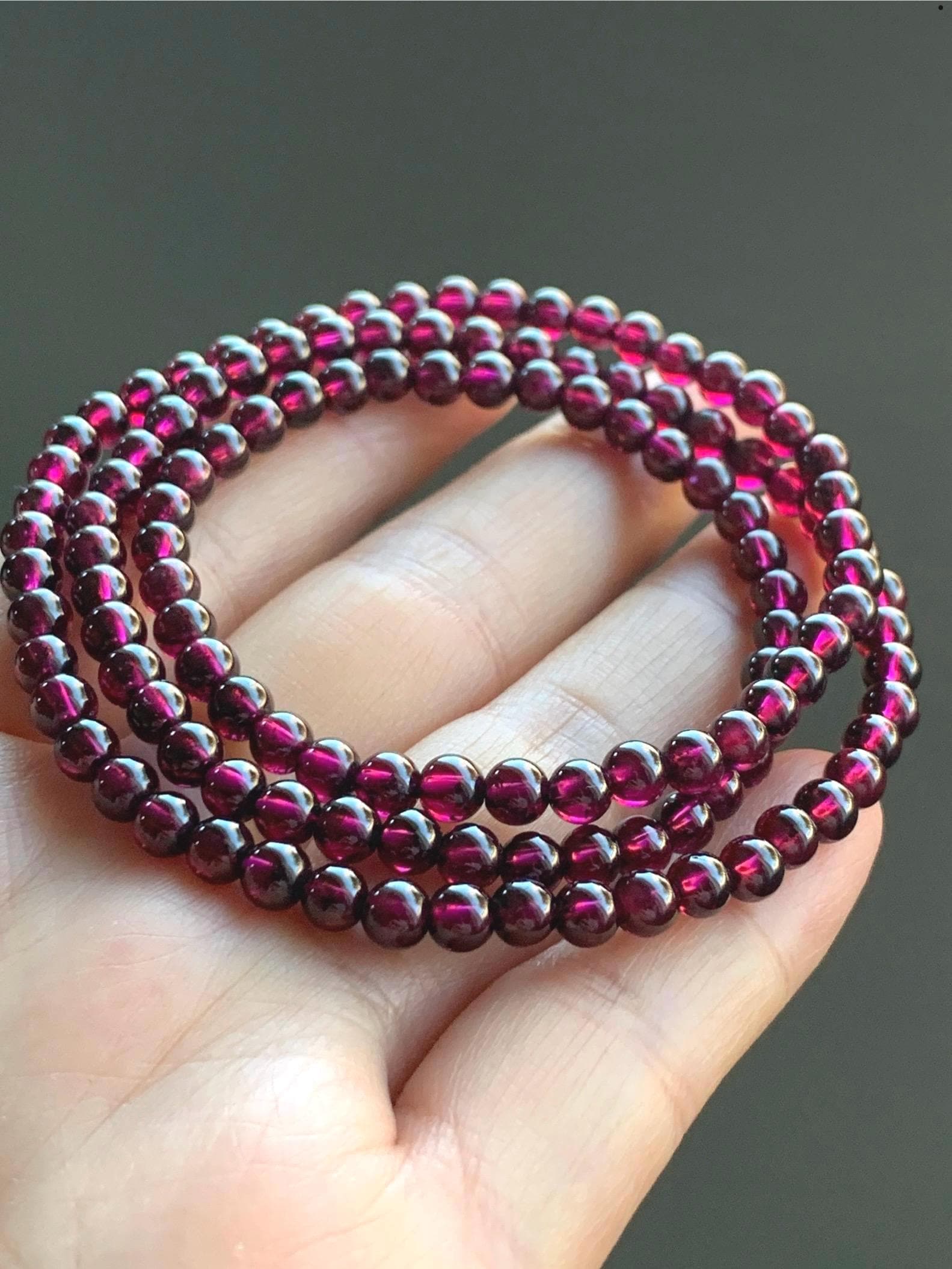 Natural Icy Highly Translucent Deep Raspberry Purple Rhodolite Garnet Beads Triple Layered Beaded Bracelets 4.5mm 24g 天然冰透起光紫牙乌石榴石手串