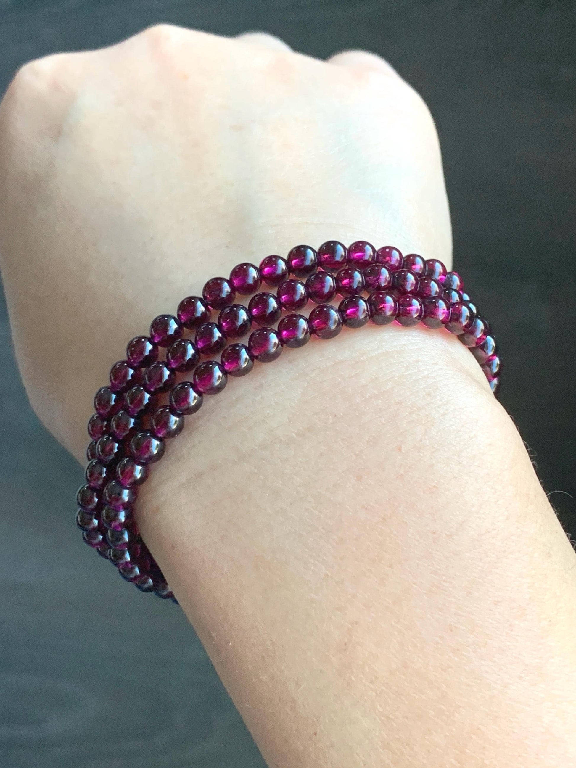 Natural Icy Highly Translucent Deep Raspberry Purple Rhodolite Garnet Beads Triple Layered Beaded Bracelets 4.5mm 24g 天然冰透起光紫牙乌石榴石手串