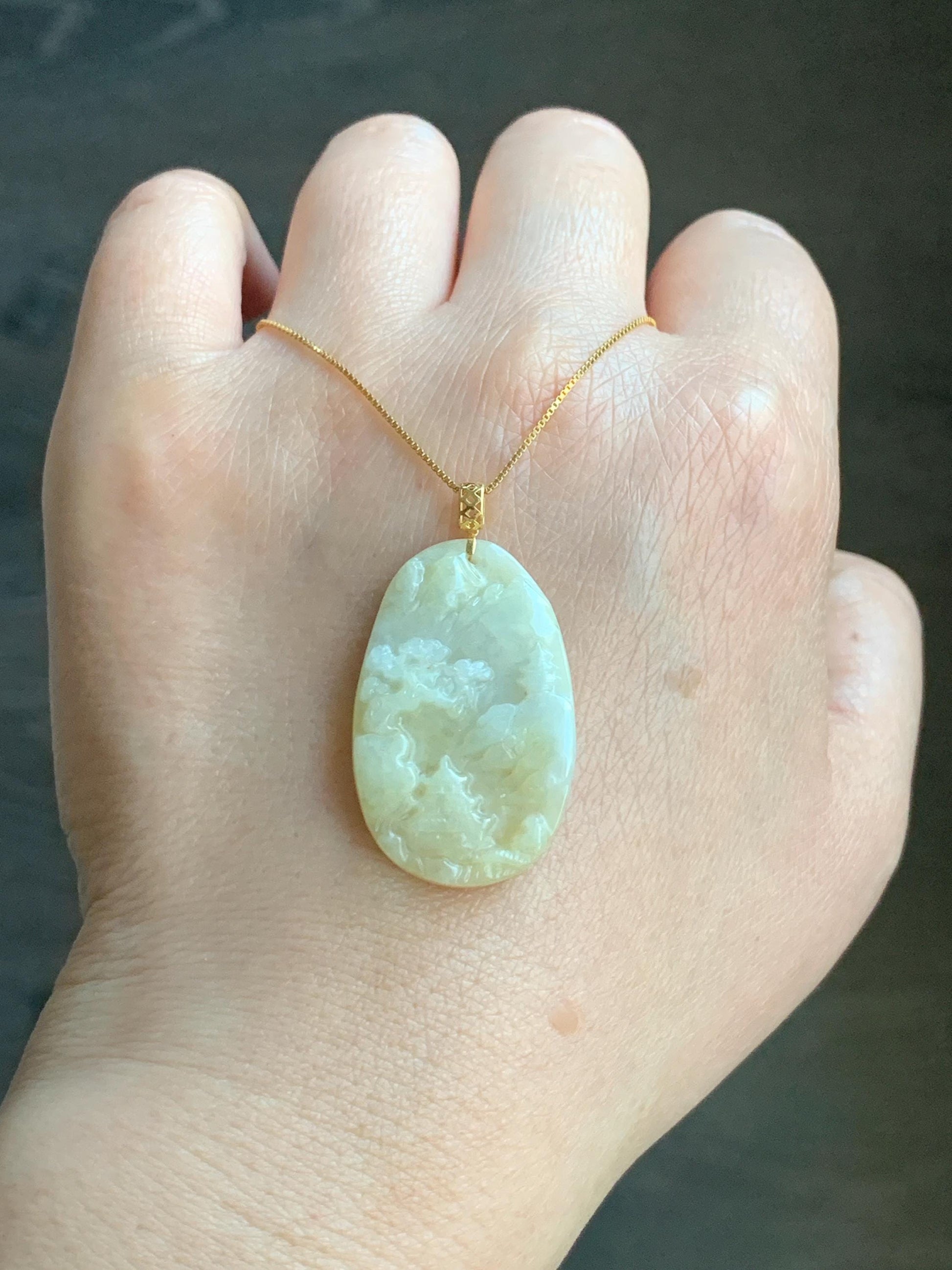 Natural Burmese Translucent Light Beige & Yellow Marbled Jadeite Shan Shui Pai Landscape Pendant 18K Yellow Gold 6g 天然缅甸飘黄翡翠山水牌吊坠