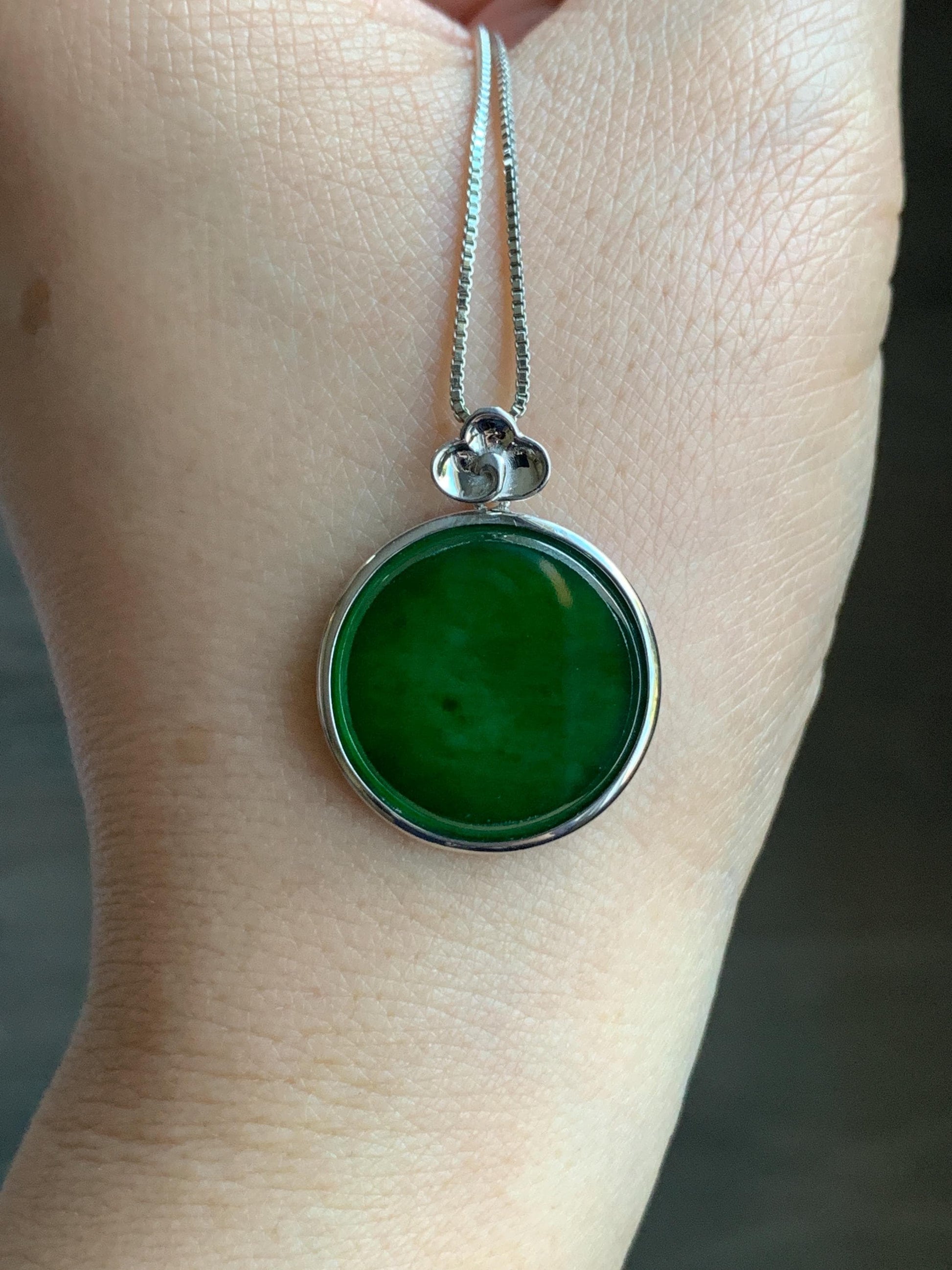 Certified Natural Guatemalan Icy Translucent Vibrant Green Jadeite Round Wu Shi Pai Pendant Sterling Silver 4.87g 天然冰危绿翡翠无事牌镶嵌吊坠 7421