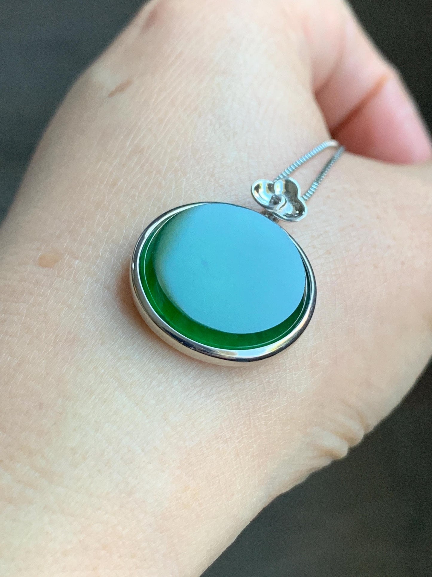 Certified Natural Guatemalan Icy Translucent Vibrant Green Jadeite Round Wu Shi Pai Pendant Sterling Silver 4.87g 天然冰危绿翡翠无事牌镶嵌吊坠 7421