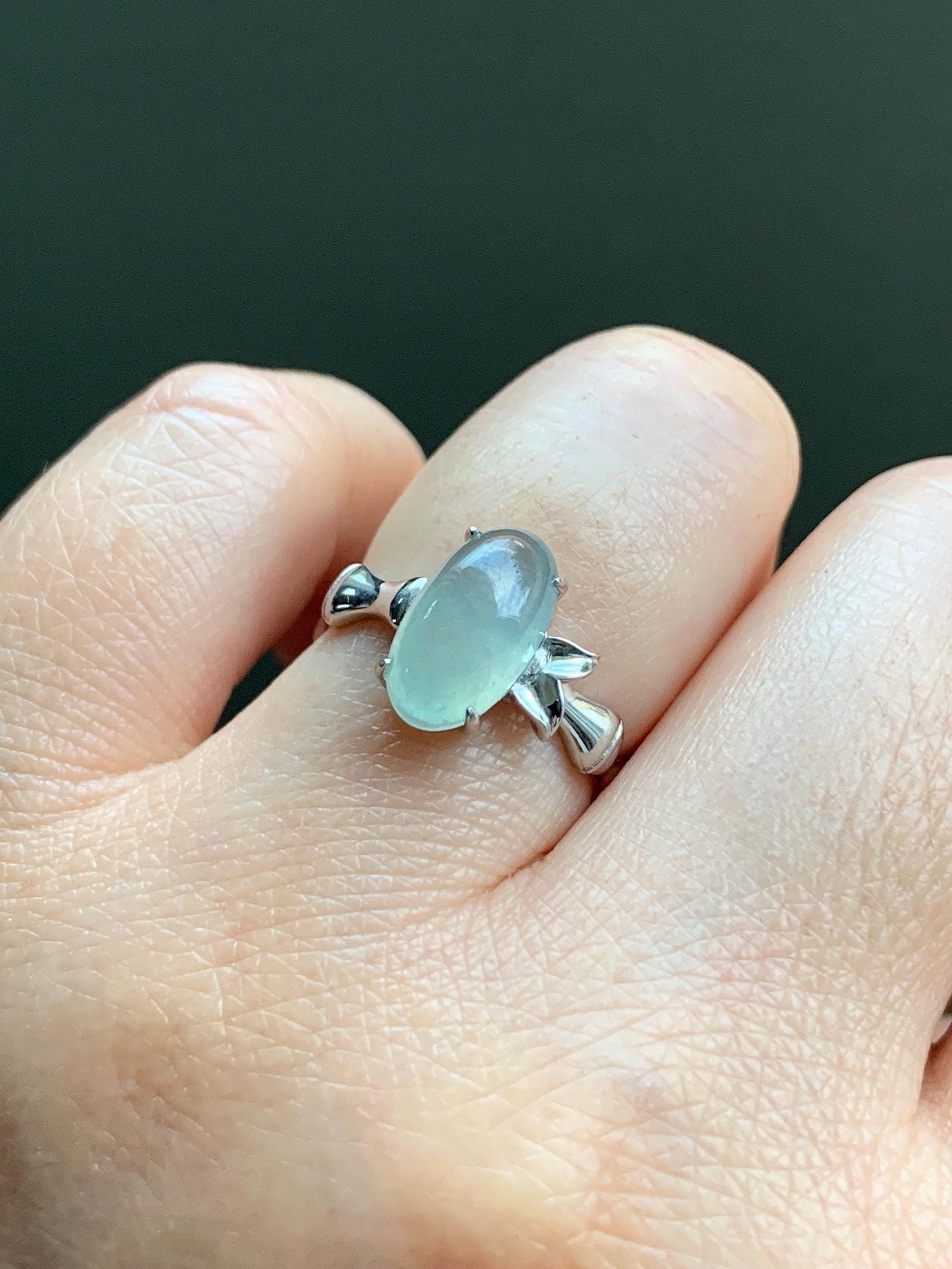 Certified Natural Burmese Icy Highly Translucent Pastel Green Oval Jadeite Bamboo Ring Sterling Silver size 6.5 天然缅甸冰胶起光晴底翡翠镶嵌竹节款戒指 7396