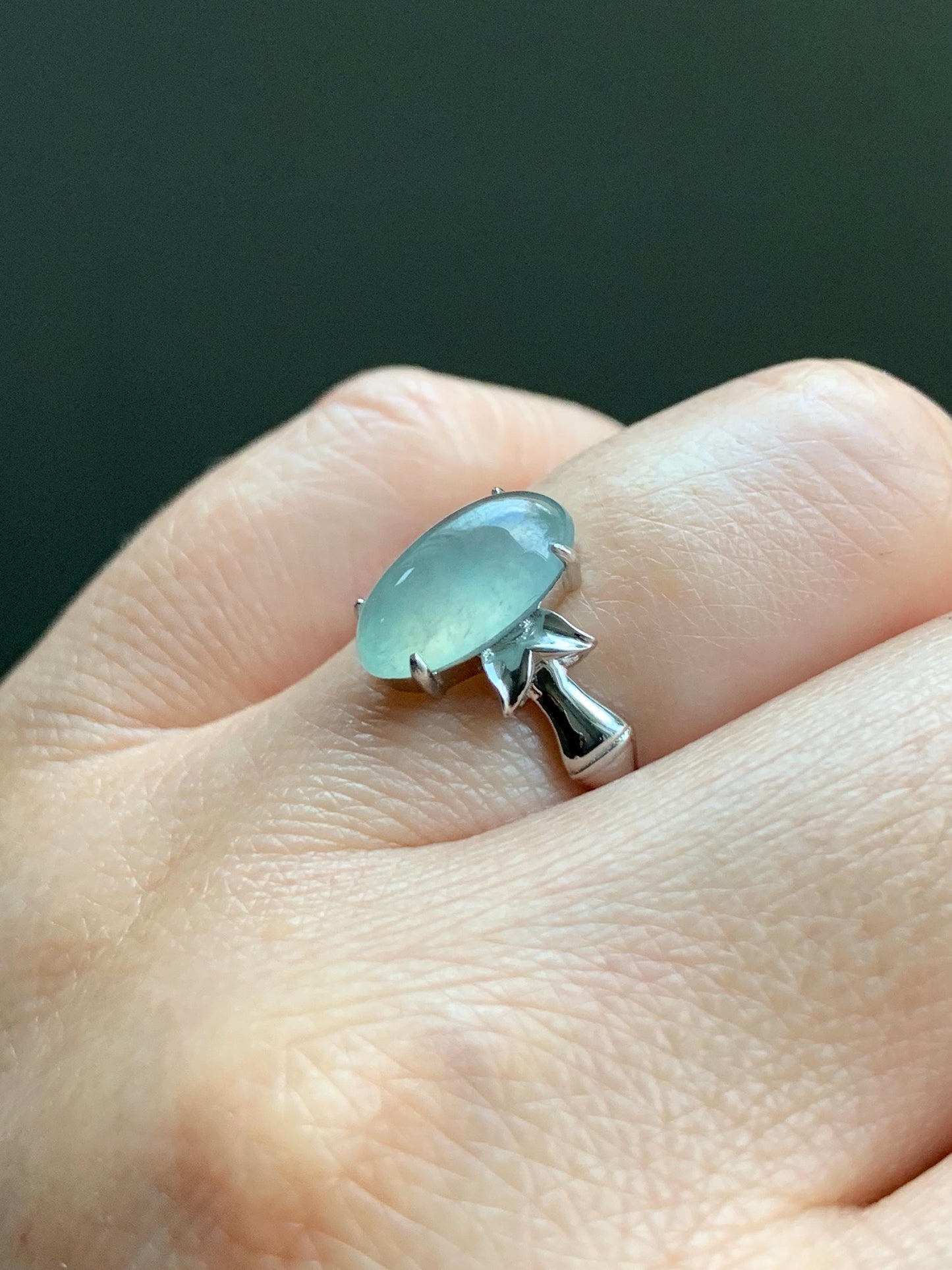 Certified Natural Burmese Icy Highly Translucent Pastel Green Oval Jadeite Bamboo Ring Sterling Silver size 6.5 天然缅甸冰胶起光晴底翡翠镶嵌竹节款戒指 7396