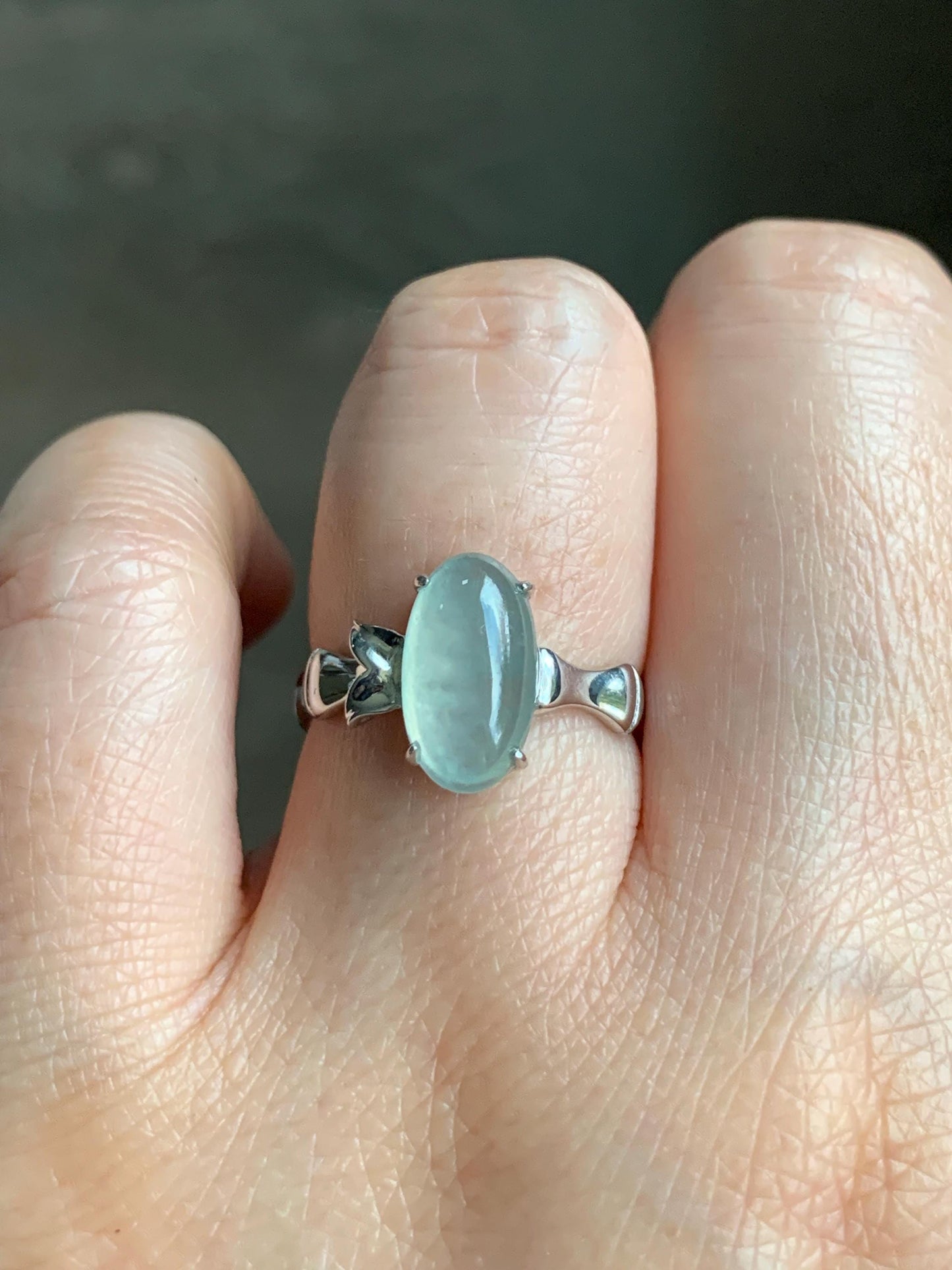 Certified Natural Burmese Icy Highly Translucent Pastel Green Oval Jadeite Bamboo Ring Sterling Silver size 6.5 天然缅甸冰胶起光晴底翡翠镶嵌竹节款戒指 7396