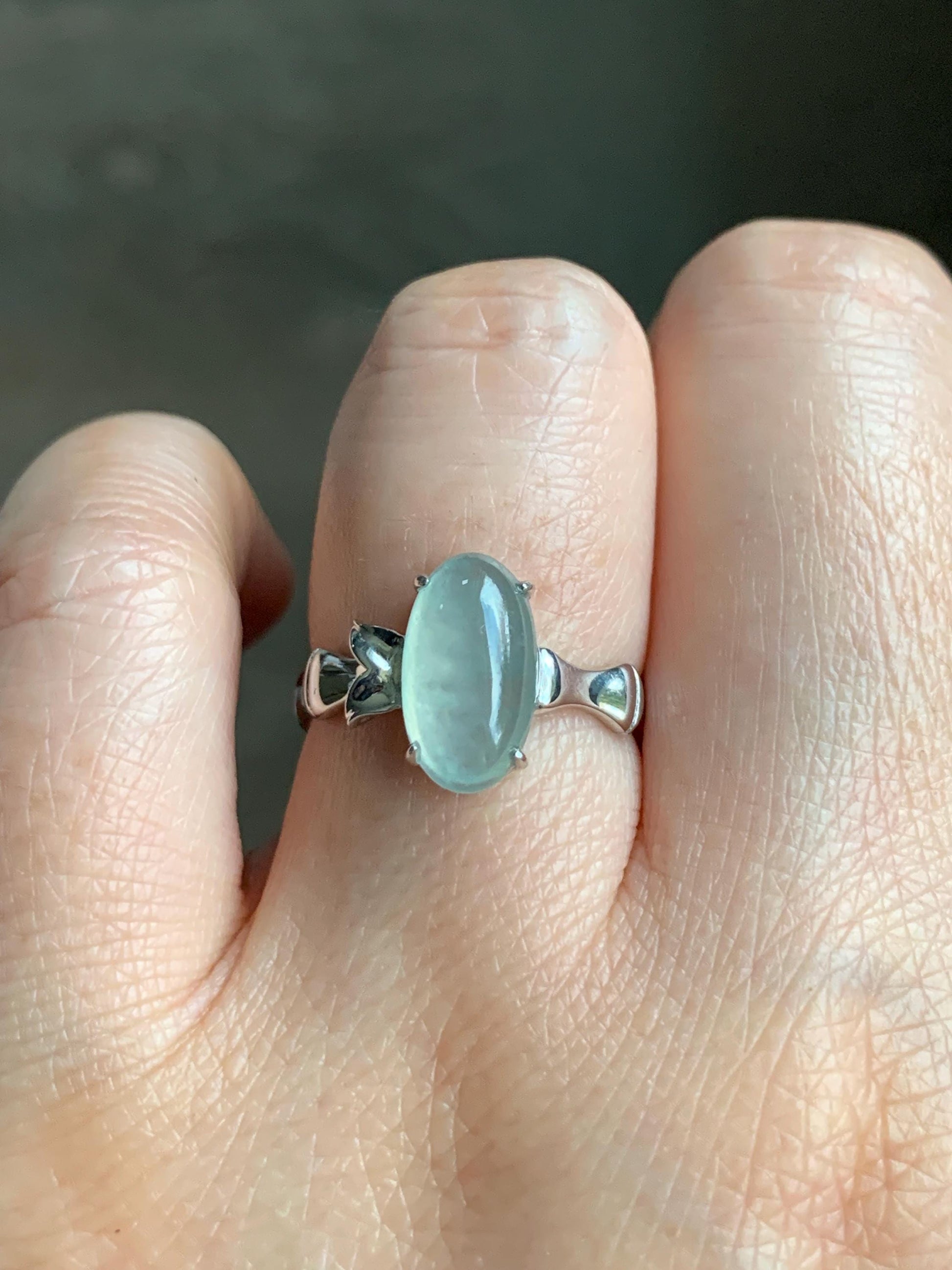 Certified Natural Burmese Icy Highly Translucent Pastel Green Oval Jadeite Bamboo Ring Sterling Silver size 6.5 天然缅甸冰胶起光晴底翡翠镶嵌竹节款戒指 7396