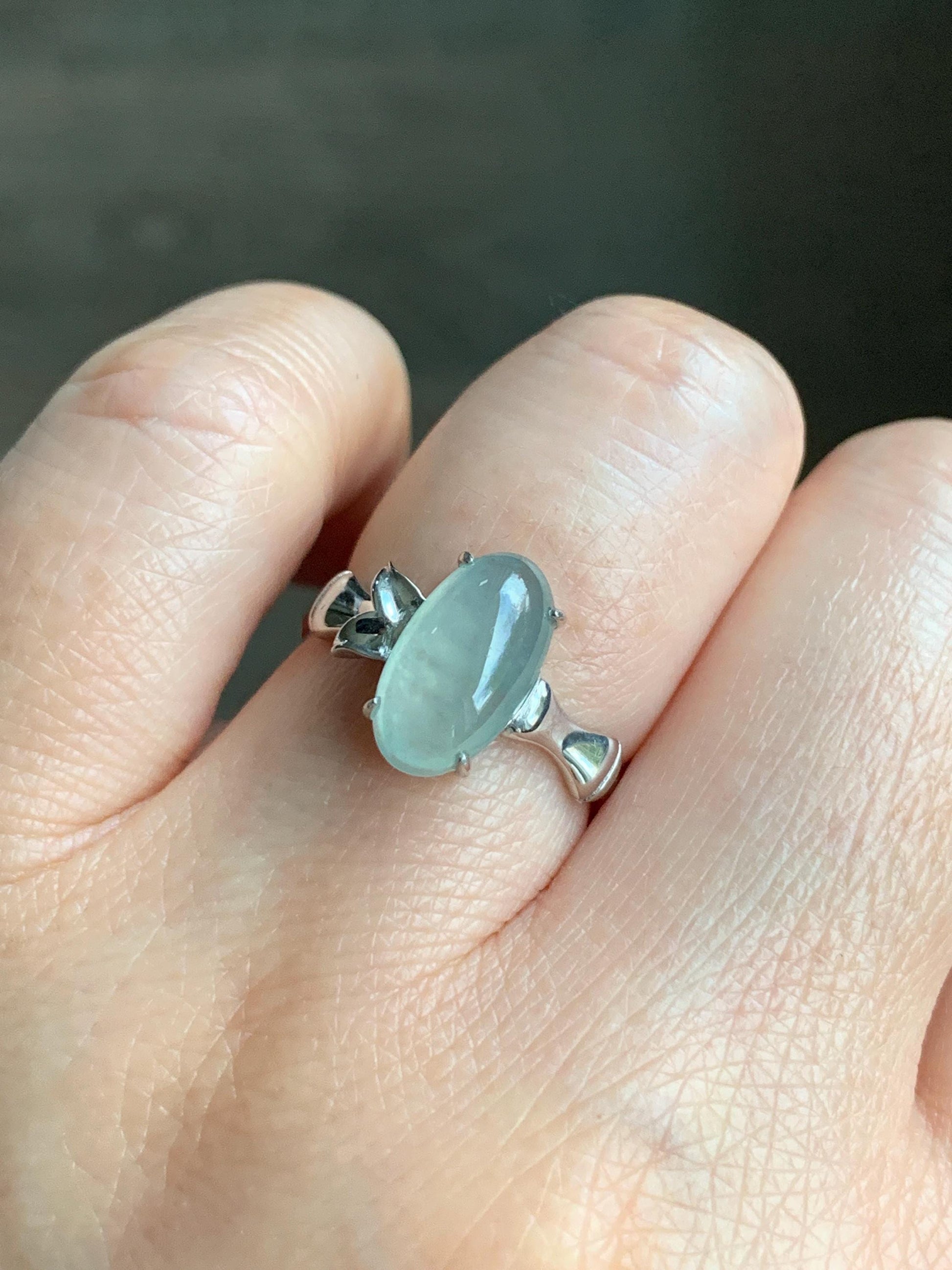 Certified Natural Burmese Icy Highly Translucent Pastel Green Oval Jadeite Bamboo Ring Sterling Silver size 6.5 天然缅甸冰胶起光晴底翡翠镶嵌竹节款戒指 7396