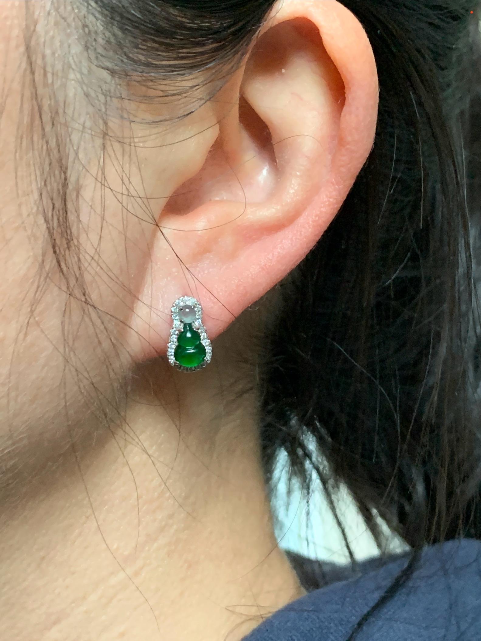 Natural Guatemalan Icy Translucent Vibrant Green & Light Blue Jadeite Hulu/Gourd Huggie Hoop Earrings Sterling Silver 天然冰危绿淡蓝翡翠葫芦银镶耳包