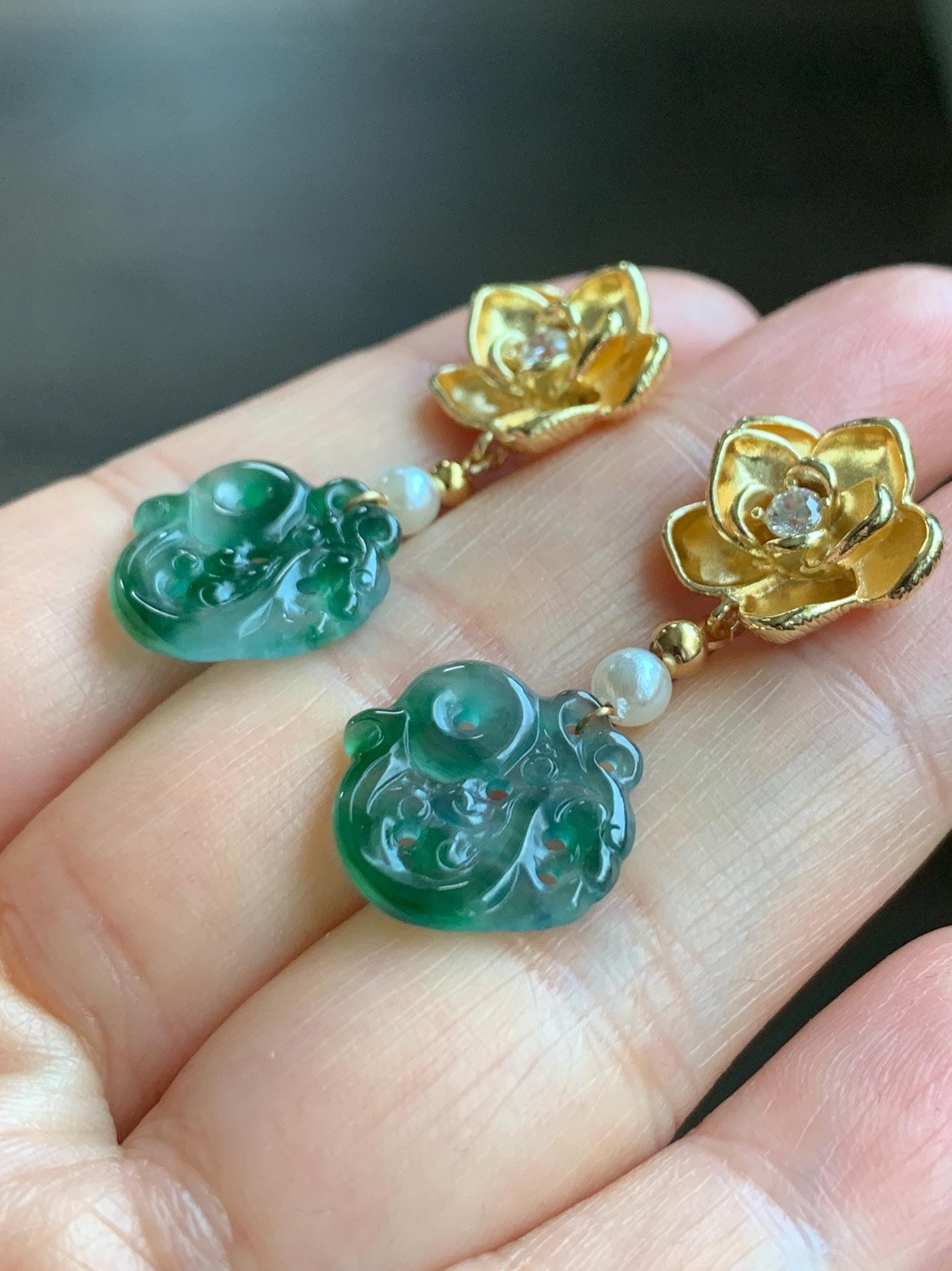 Natural Guatemalan Icy Highly Translucent Vibrant Green Marbled Jadeite Carved Dragon Bead Dangle Earrings 14K Gold Filled 天然冰危阳绿花翡翠龙雕耳坠耳环