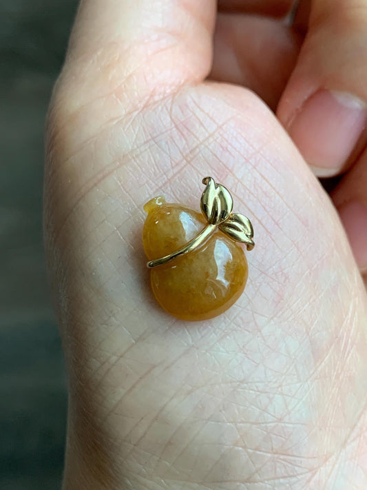 Certified Grade A Natural Icy Translucent Intense Yellow Jadeite Gourd Hulu Pendant 18K Yellow Gold 1.84g 天然冰浓黄翡葫芦镶嵌吊坠 4097