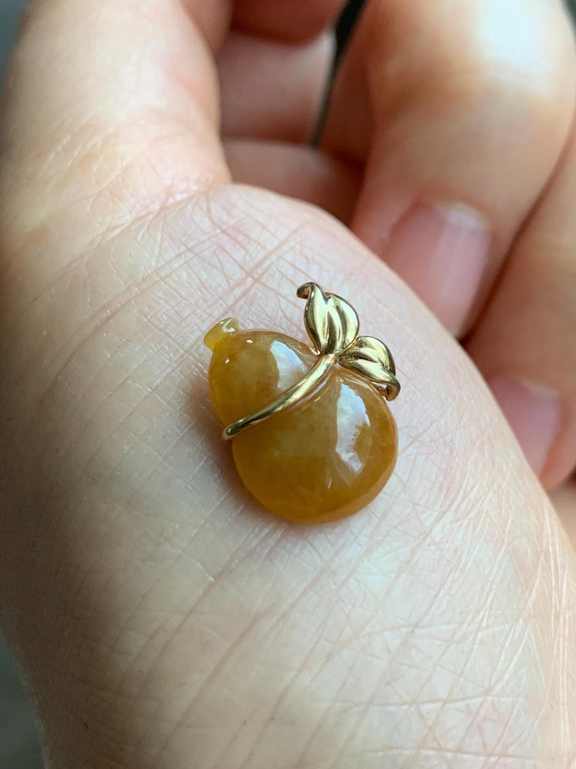 Certified Grade A Natural Icy Translucent Intense Yellow Jadeite Gourd Hulu Pendant 18K Yellow Gold 1.84g 天然冰浓黄翡葫芦镶嵌吊坠 4097