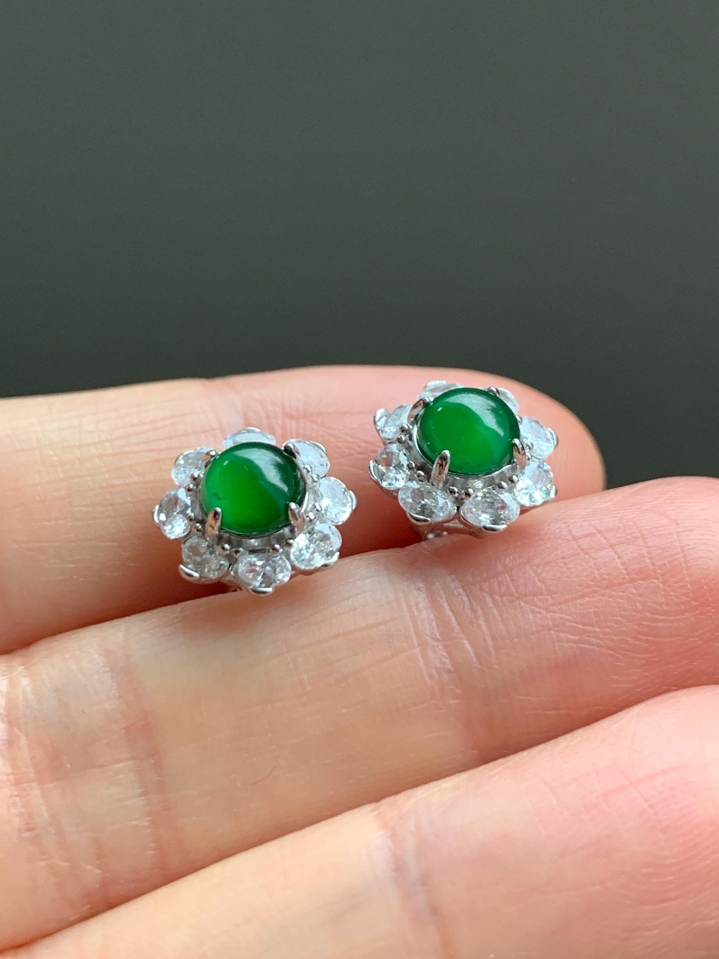 Natural Guatemalan Grade A Icy Highly Translucent Vibrant Green Jadeite Round Stud Earrings Sterling Silver 天然冰危绿翡翠蛋面银镶耳钉 ZHL98