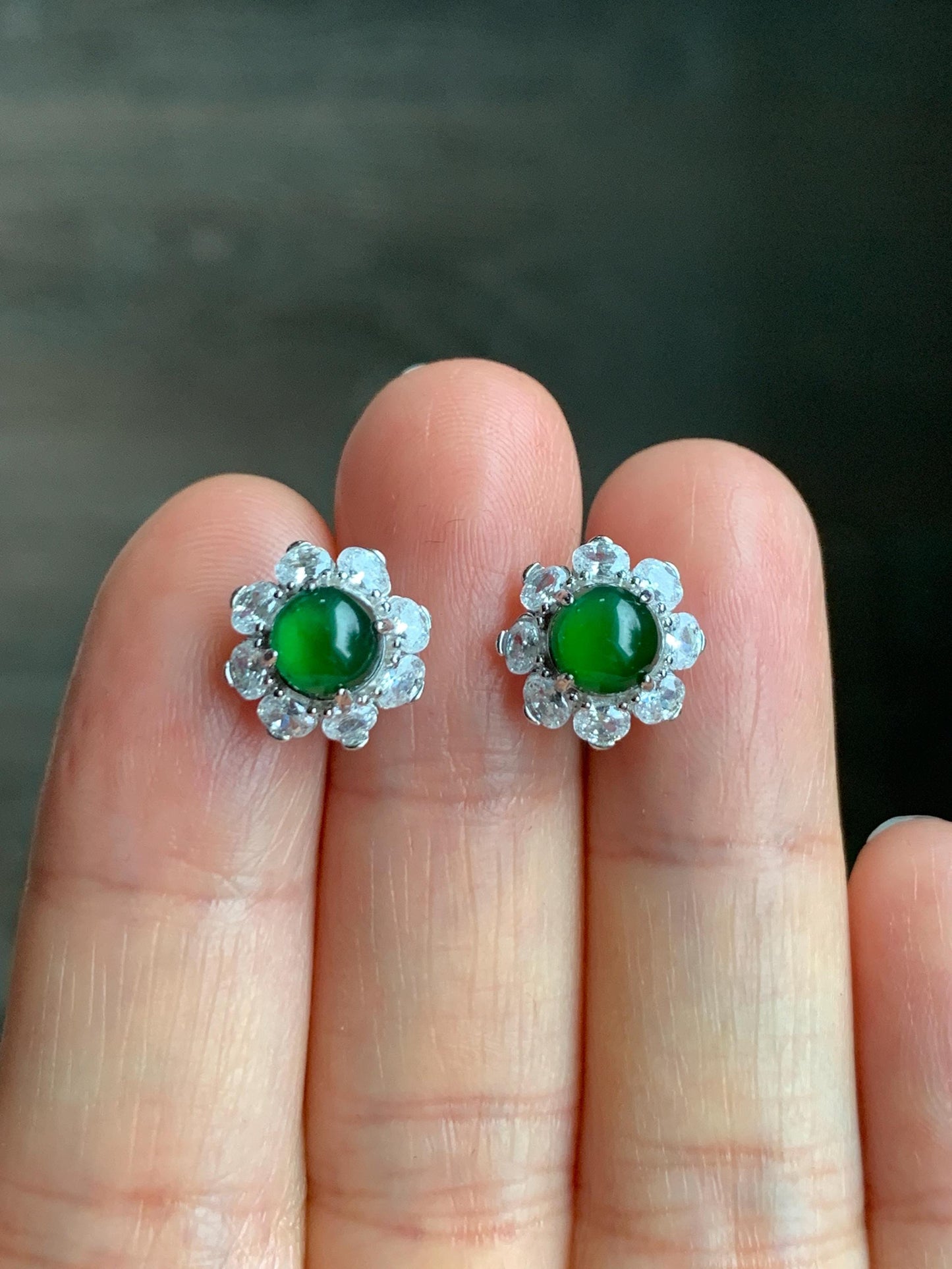Natural Guatemalan Grade A Icy Highly Translucent Vibrant Green Jadeite Round Stud Earrings Sterling Silver 天然冰危绿翡翠蛋面银镶耳钉 ZHL98