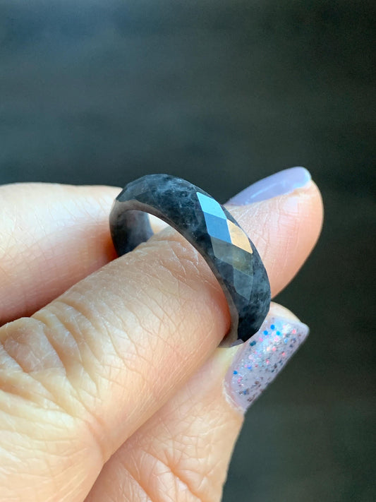 Natural Burmese Icy Translucent Dark Wuji Jadeite Diamond Faceted Band Ring Size 7.75 US 天然缅甸冰乌鸡翡翠切割面戒圈 ZQW-C