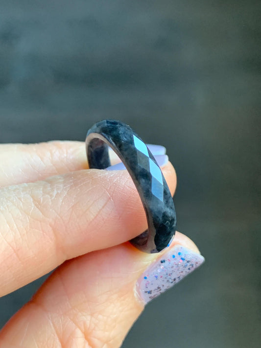 Natural Burmese Icy Translucent Dark Wuji Jadeite Diamond Faceted Band Ring Size 9.25 US 天然缅甸冰乌鸡翡翠切割面戒圈 ZQW-B