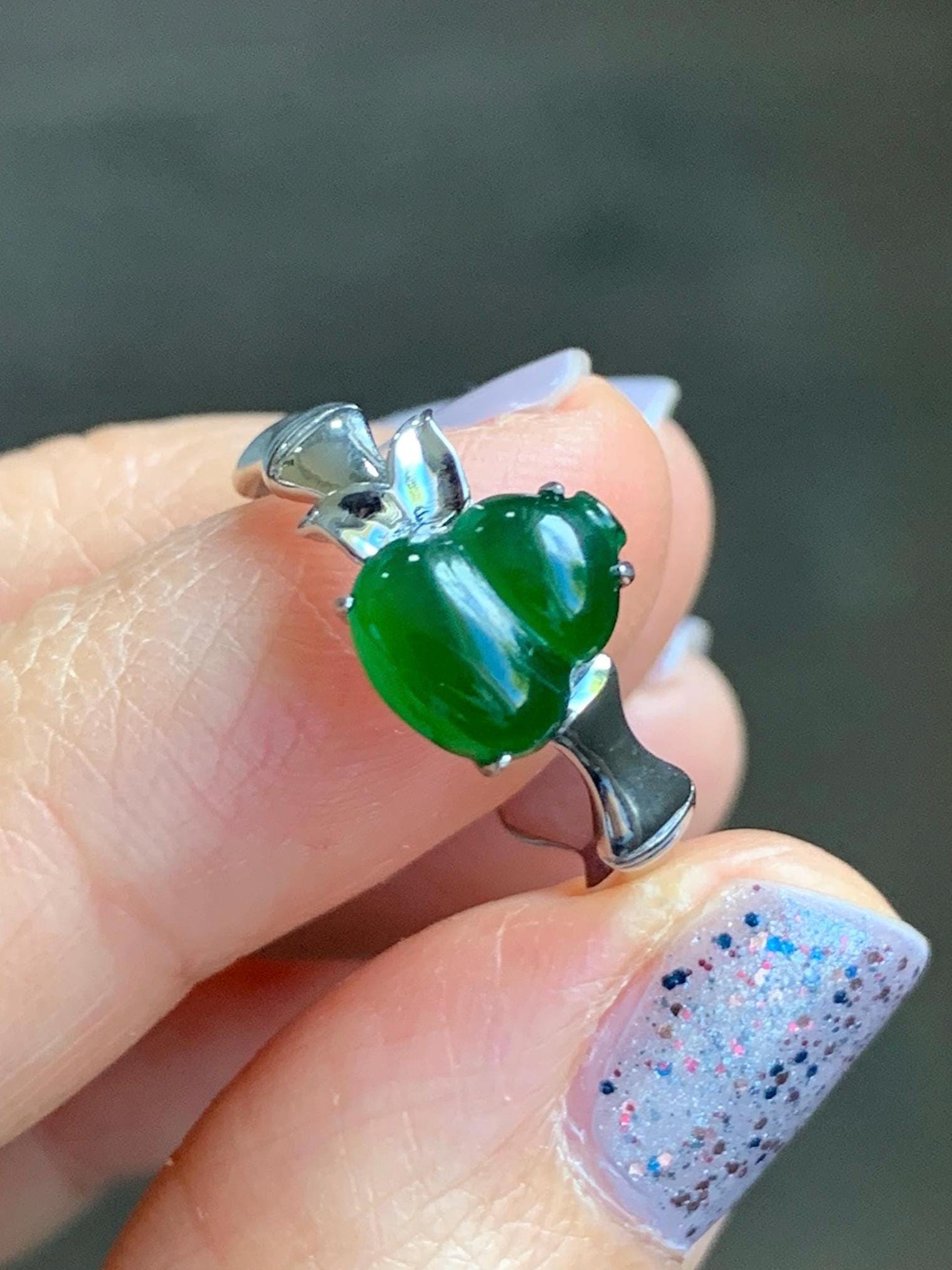 Certified Natural Guatemalan Icy Translucent Vibrant Green Gourd Hulu Jadeite Bamboo Ring Sterling Silver Size 7 US 天然冰胶危绿翡翠葫芦镶嵌竹节款戒指 7392