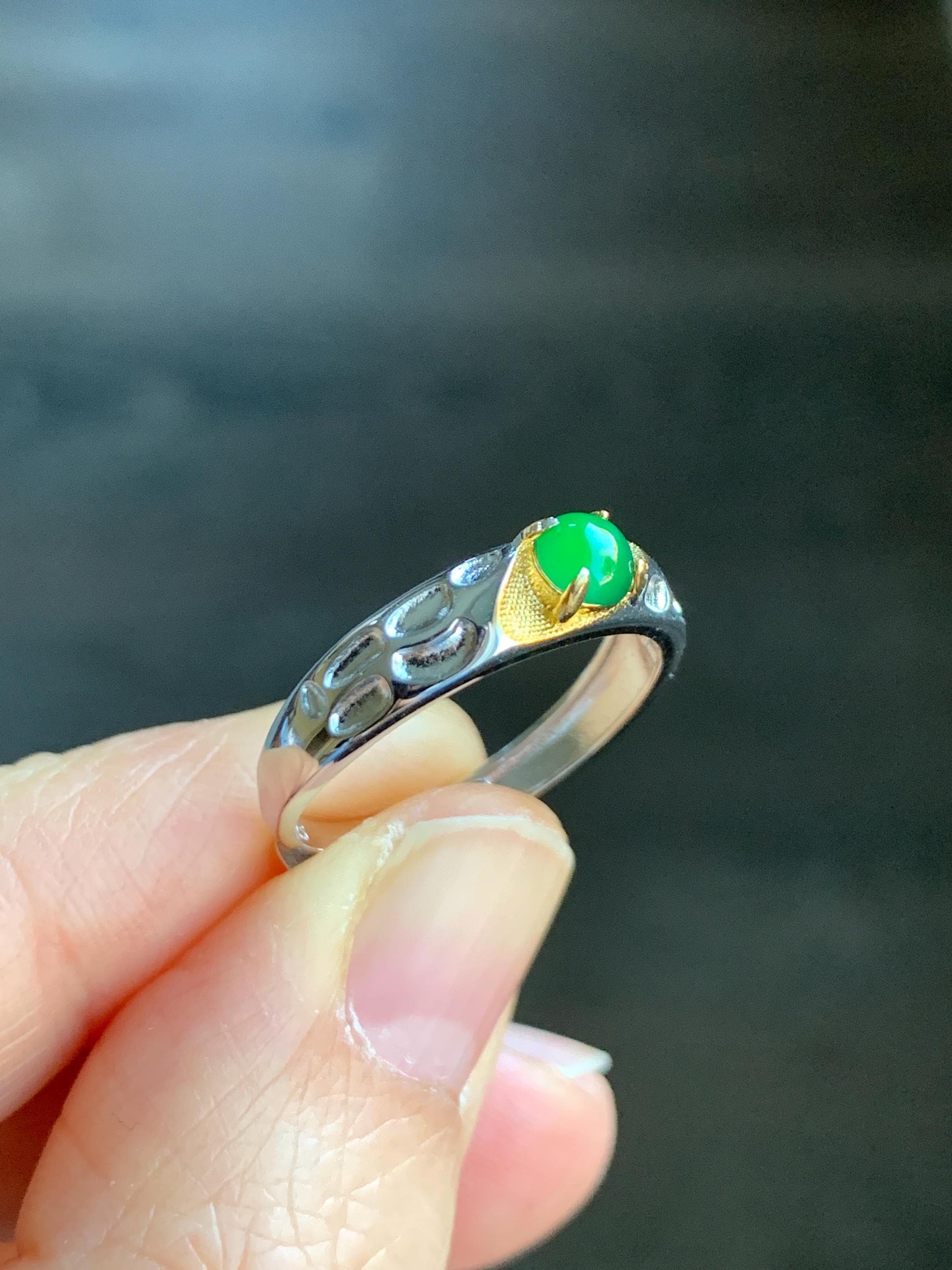 Natural Guatemalan Icy Translucent Vibrant Green Round Jadeite Band Style Ring Two-tone Sterling Silver Size 7 Adjustable 天然冰危绿翡翠银镶戒指 TTB55
