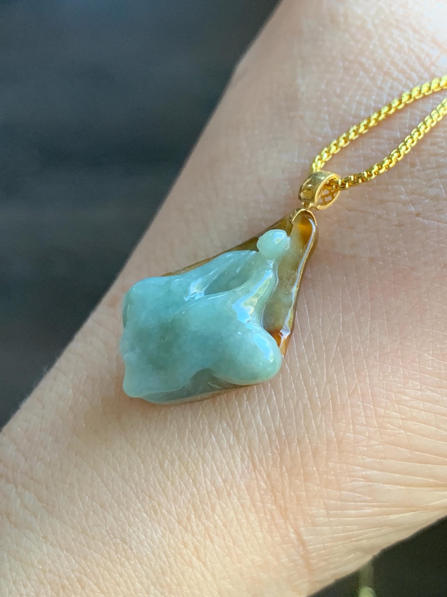Petite Natural Grade A Bicolored Light Blue & Red Icy Translucent Jadeite Carved Chanting Monk Pendant 18K Yellow Gold 天然红加淡蓝双色翡翠悟道镶嵌迷你吊坠 B