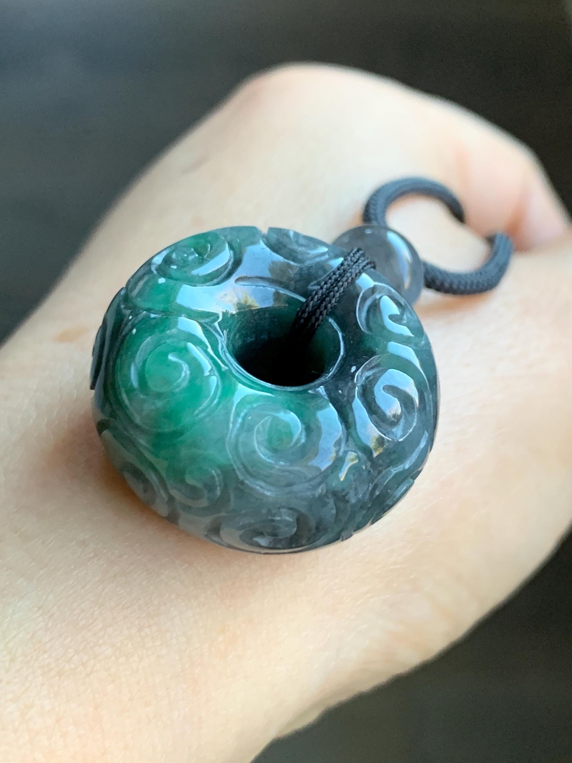 Natural Grade A Icy Translucent Wuji Vibrant Green Marbled Jadeite Pudgy Ping An Kou Donut Pendant Rope Necklace 25” 22g 天然乌鸡飘绿翡翠仿古平安肥扣吊坠