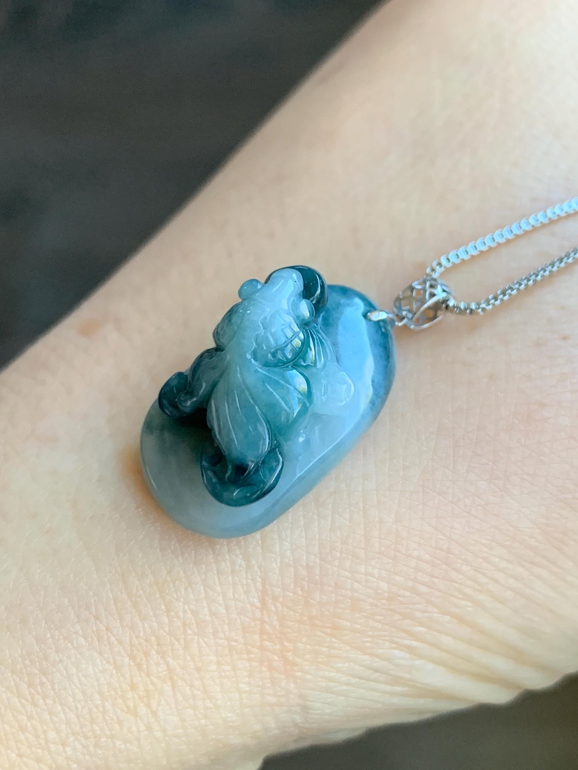 Natural Grade A Icy Translucent Dark Teal Green Marbled Jadeite Carved Goldfish Pendant Solid 18K White Gold 4g 天然冰飘蓝花翡翠金鱼满堂镶嵌吊坠