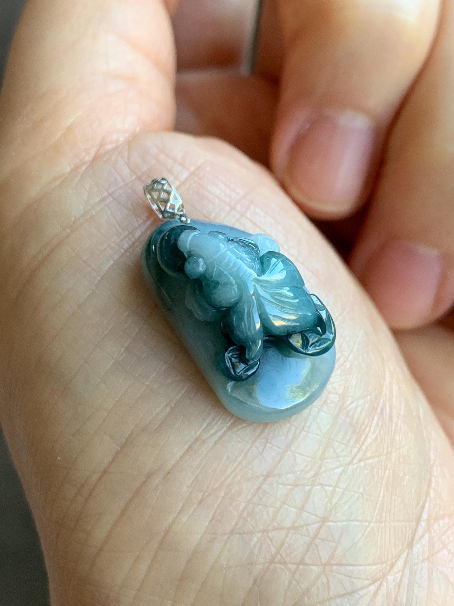 Natural Grade A Icy Translucent Dark Teal Green Marbled Jadeite Carved Goldfish Pendant Solid 18K White Gold 4g 天然冰飘蓝花翡翠金鱼满堂镶嵌吊坠