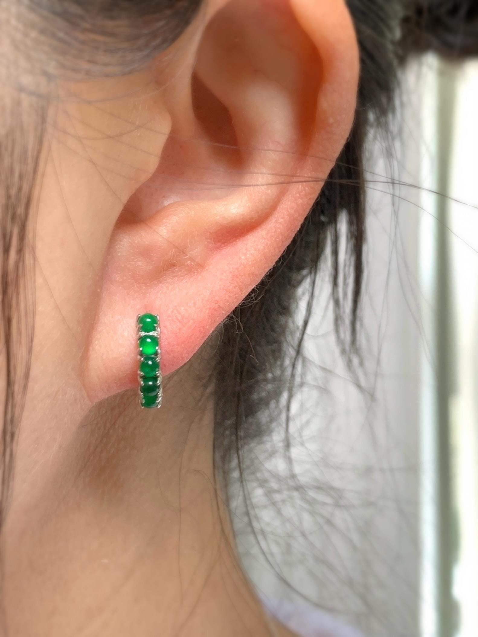 Natural Guatemalan Grade A Icy Translucent Vibrant Green Jadeite Hoop Huggie Earrings Sterling Silver 天然冰危绿翡翠银镶耳包 XEB88