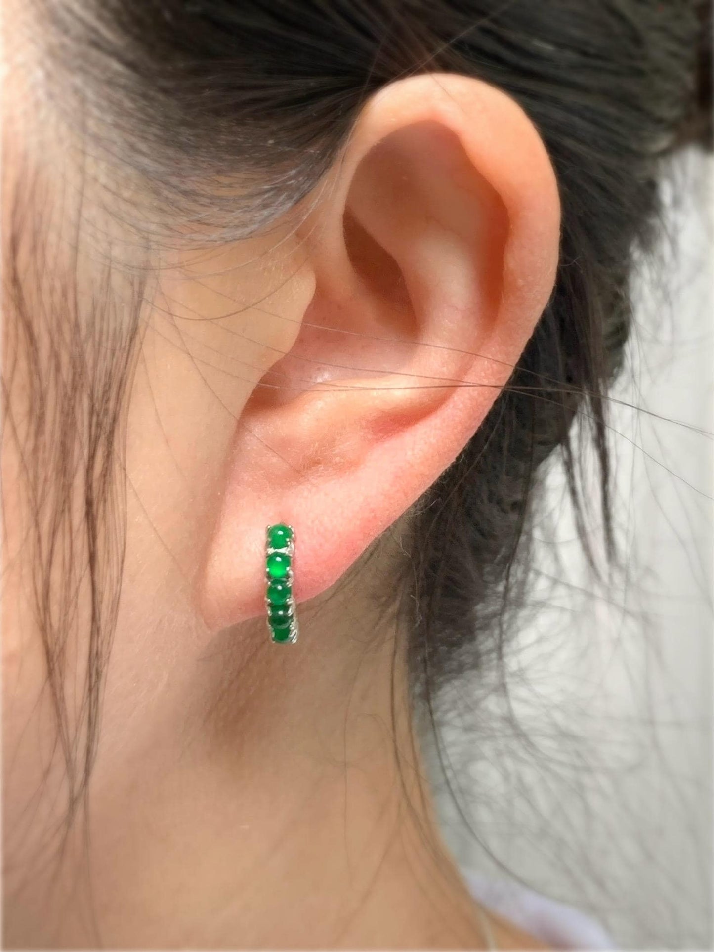 Natural Guatemalan Grade A Icy Translucent Vibrant Green Jadeite Hoop Huggie Earrings Sterling Silver 天然冰危绿翡翠银镶耳包 XEB88