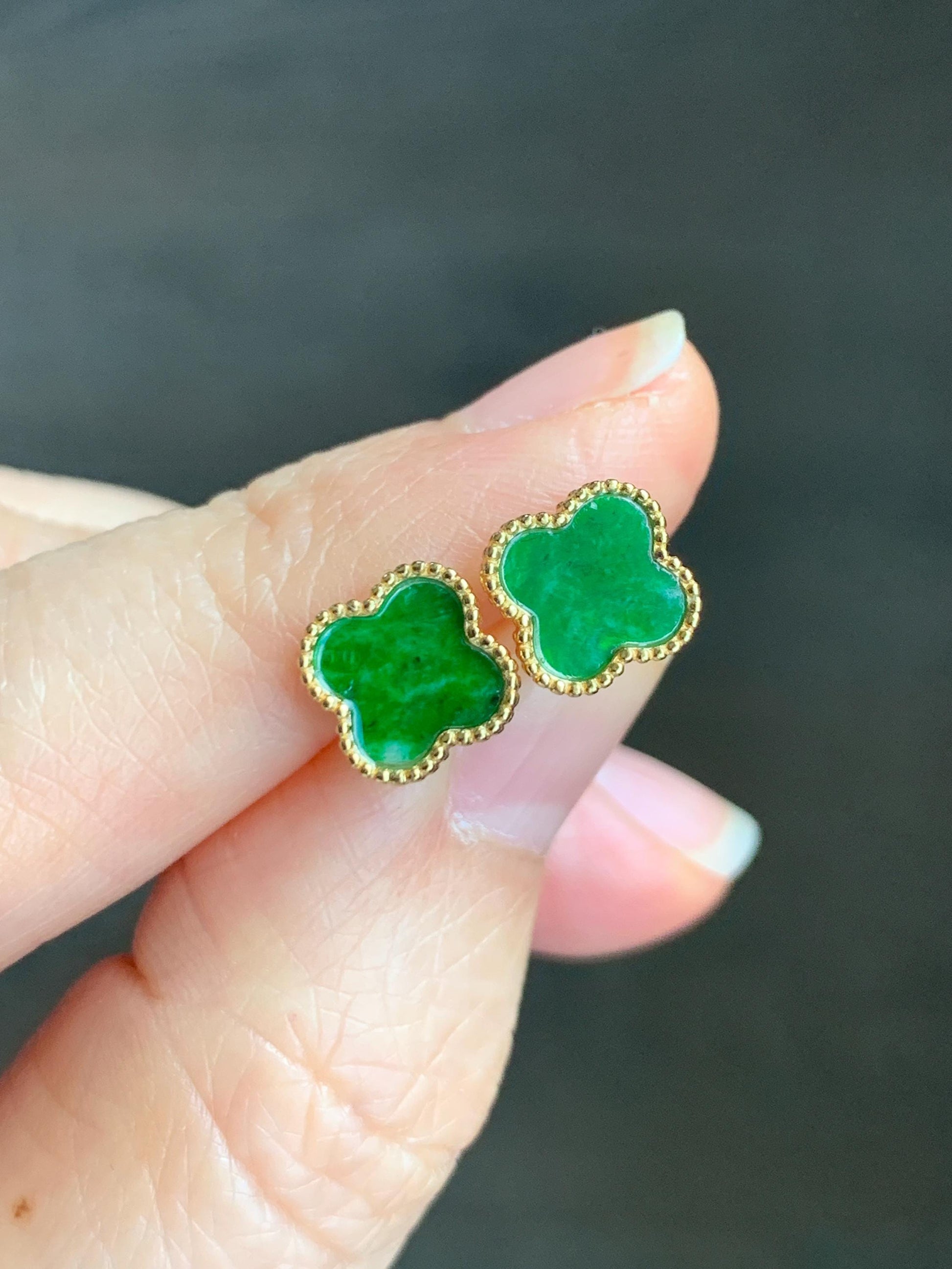 Natural Grade A Vibrant Green Jadeite Clover Leaf Stud Earrings S925 Sterling Silver Yellow Gold Overlay 天然阳绿花青翡翠四叶草贝母银镶耳钉 A