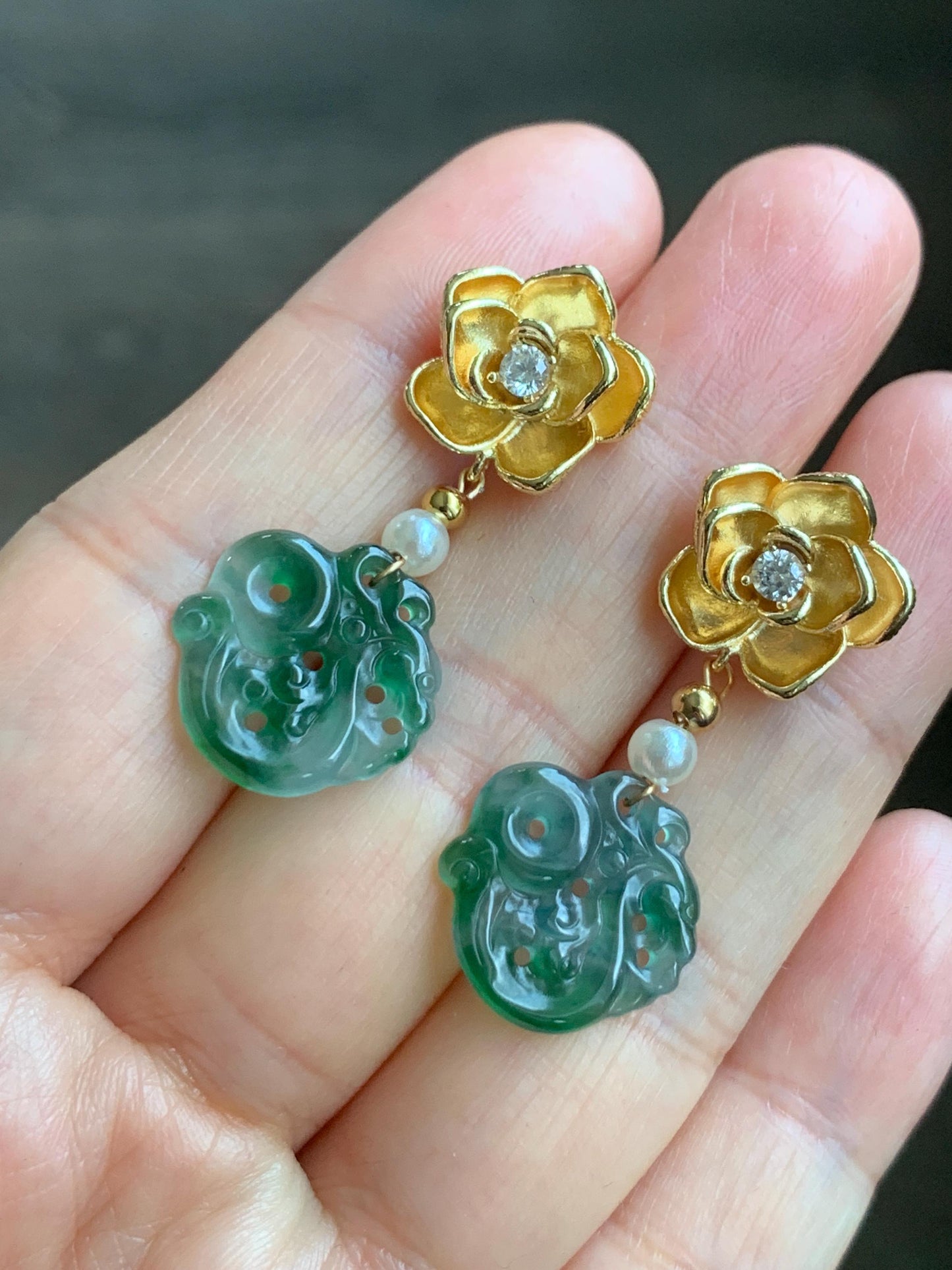 Natural Guatemalan Icy Highly Translucent Vibrant Green Marbled Jadeite Carved Dragon Bead Dangle Earrings 14K Gold Filled 天然冰危阳绿花翡翠龙雕耳坠耳环