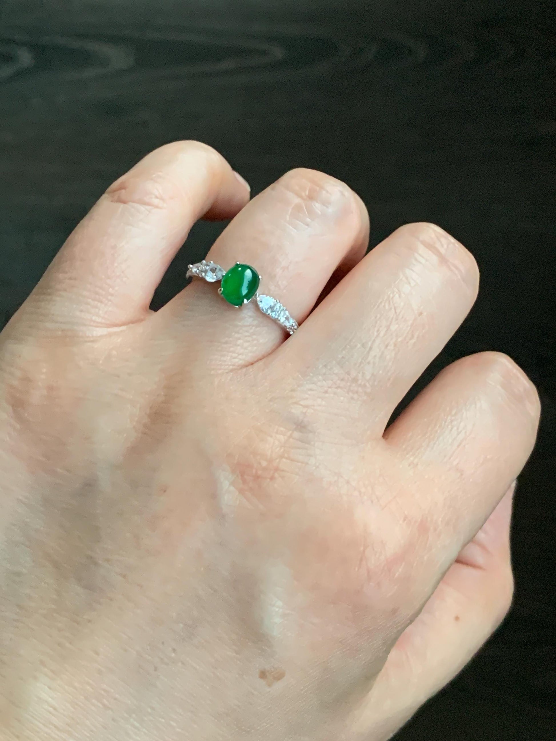 Natural Guatemalan Icy Translucent Vibrant Green Jadeite Oval Cabochon Ring Sterling Silver Size 7 Adjustable 天然冰危绿翡翠银镶戒指 MWL100