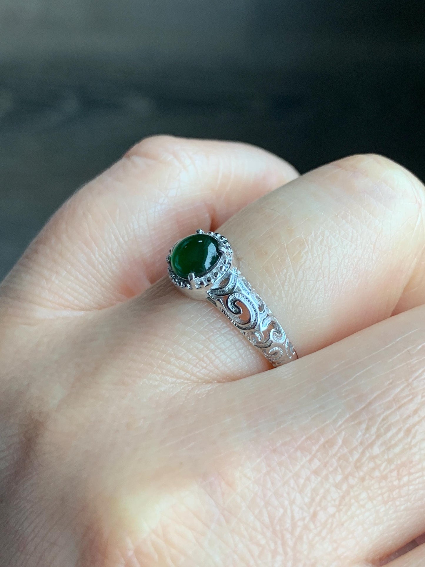 Natural Guatemalan Grade A Icy Translucent Vibrant Green Jadeite Solitaire Band Style Ring Sterling Silver Size Adjustable 天然冰危绿翡翠银镶戒指 WLLK