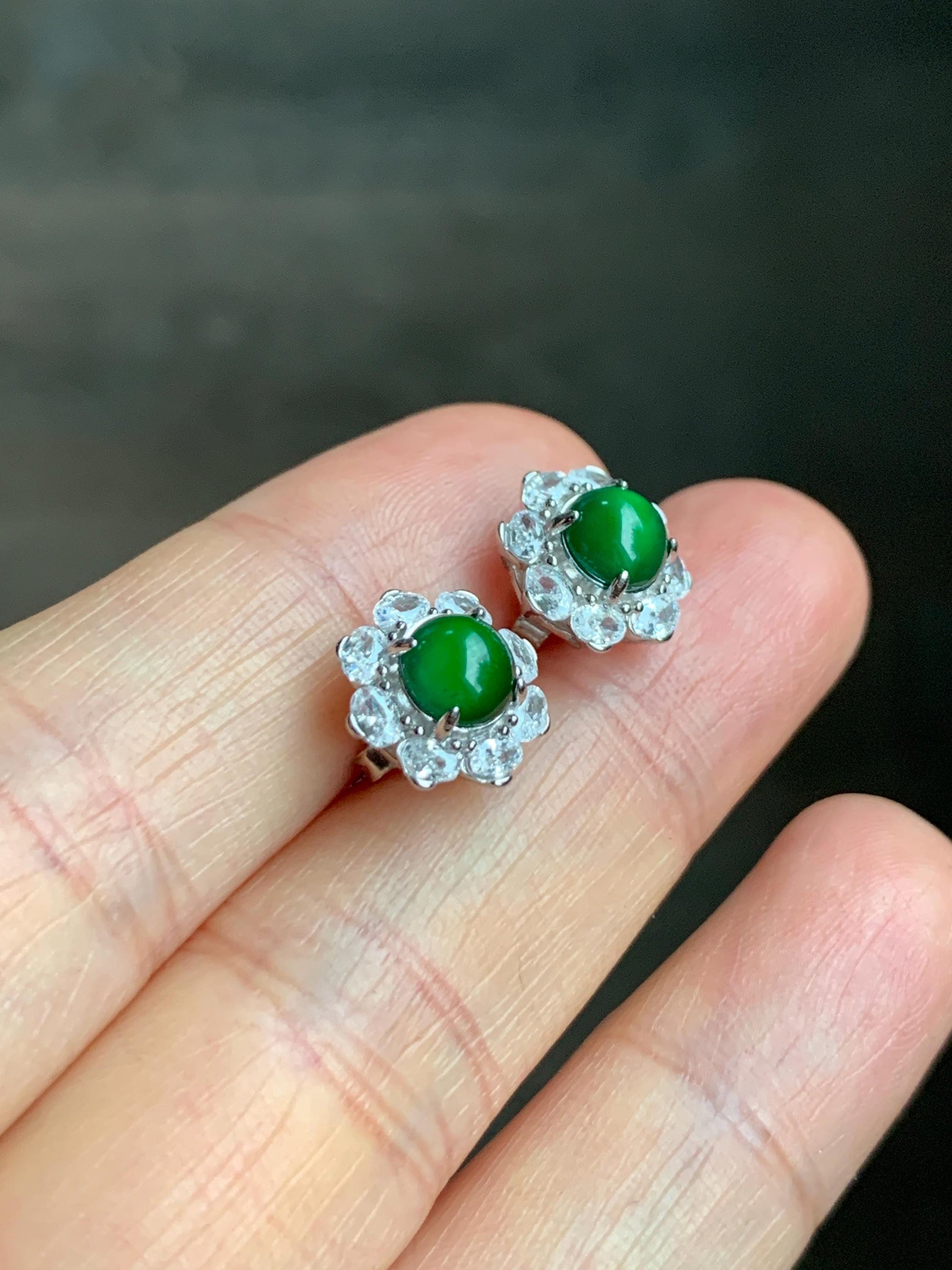 Natural Guatemalan Grade A Icy Highly Translucent Vibrant Green Jadeite Round Stud Earrings Sterling Silver 天然冰危绿翡翠蛋面银镶耳钉 ZHL98