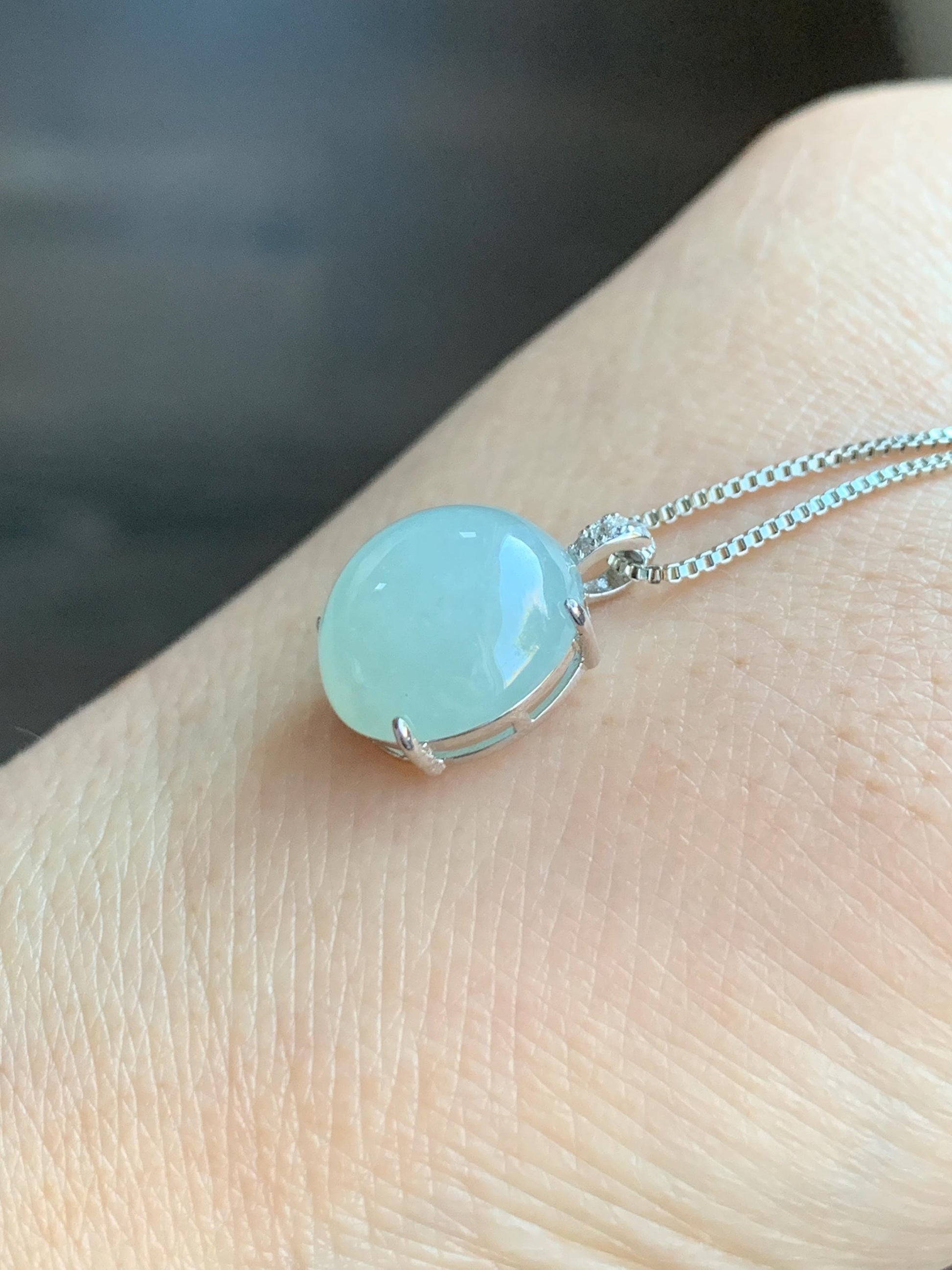 Natural Grade A Icy Translucent Pale Green Jadeite Round Cabochon Solitaire Pendant Sterling Silver 天然冰胶晴底翡翠源蛋面镶嵌吊坠 QDY68