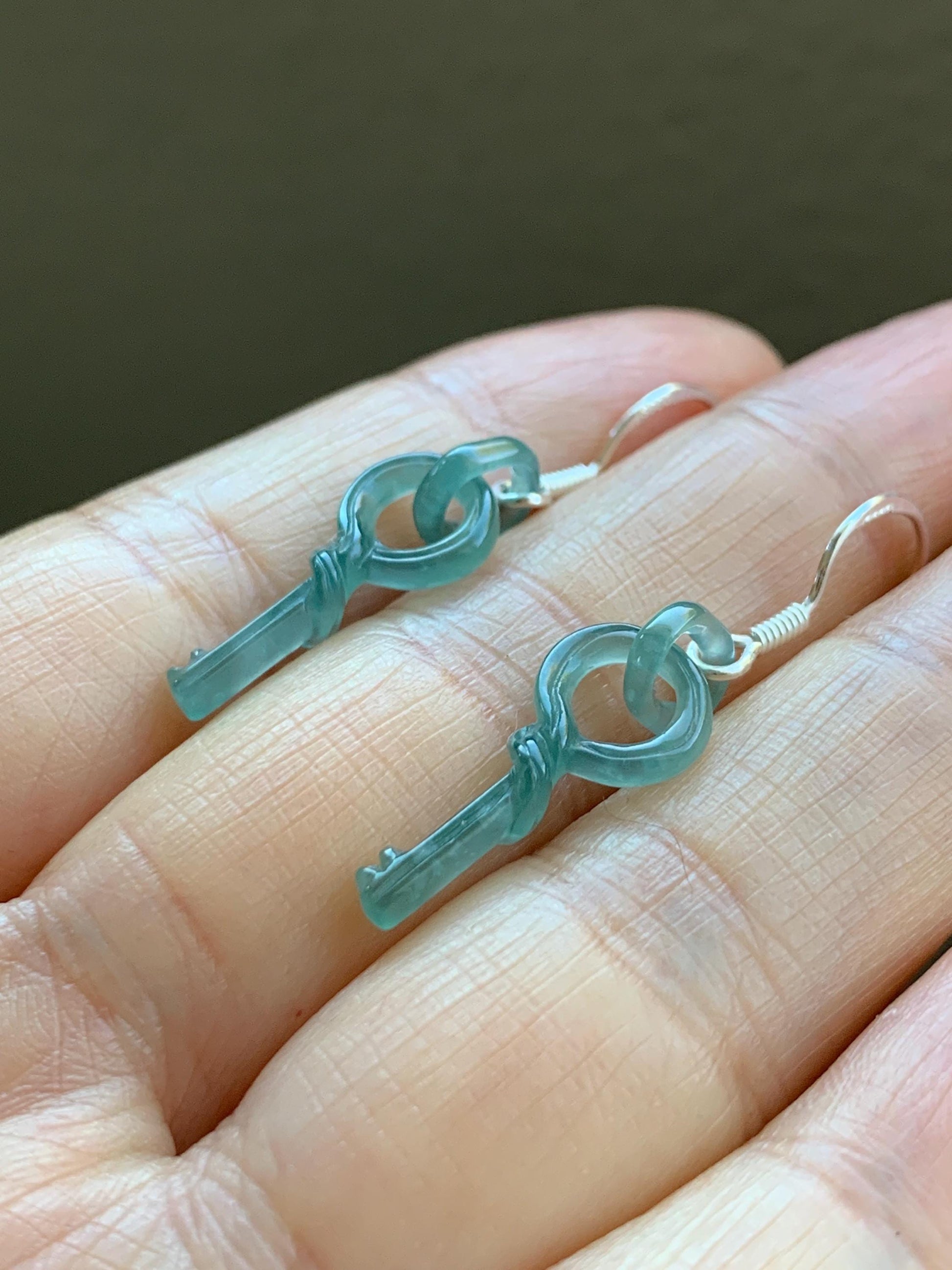 Natural Guatemalan Icy Highly Translucent Dusty Teal Blue Jadeite Keys w/ Interlocking Rings Dangle Earrings Sterling Silver 天然冰危蓝翡翠钥匙环环相扣耳钩