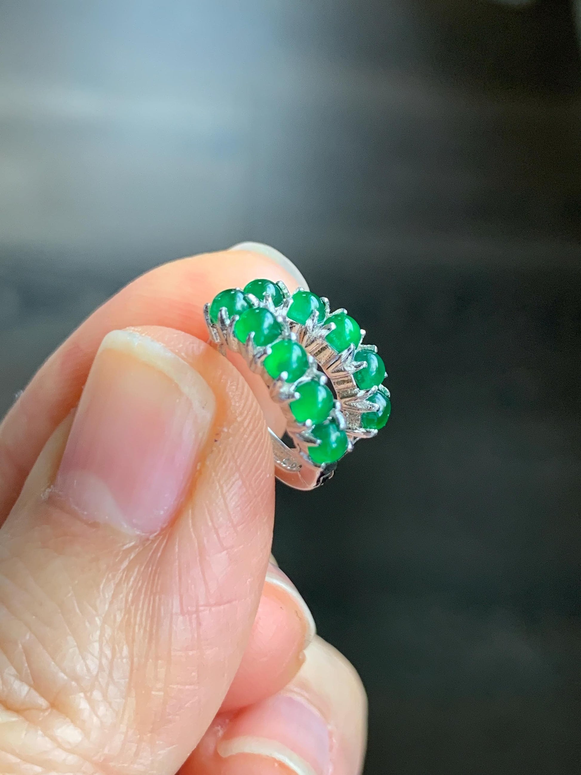 Natural Guatemalan Grade A Icy Translucent Vibrant Green Jadeite Hoop Huggie Earrings Sterling Silver 天然冰危绿翡翠银镶耳包 XEB88